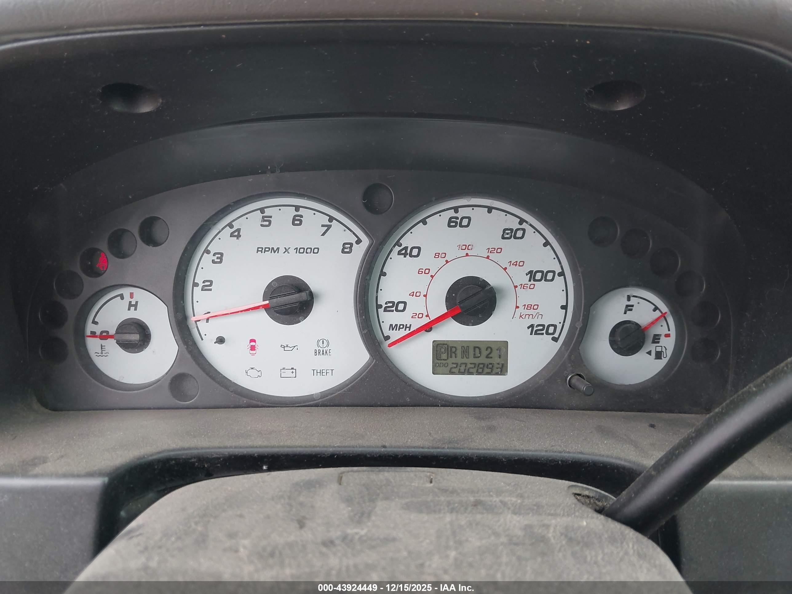 FORD ESCAPE image 7