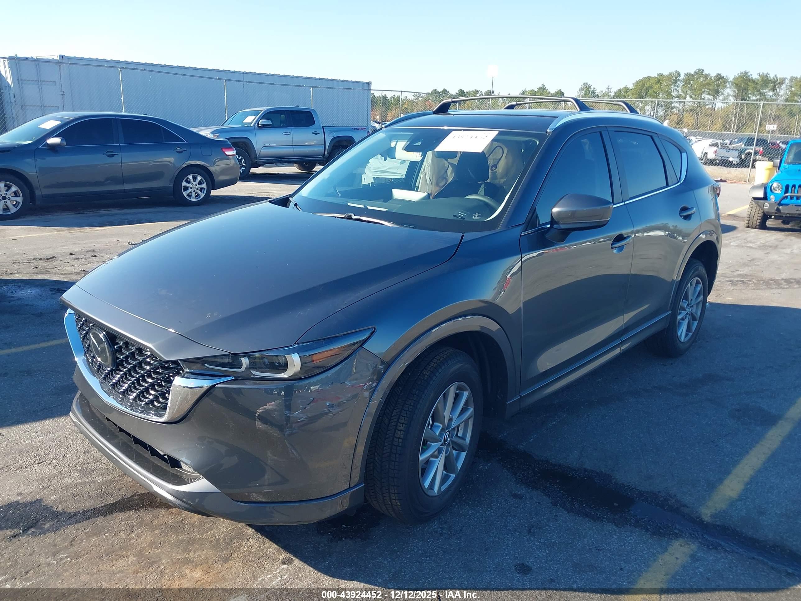 MAZDA CX-5 image 2