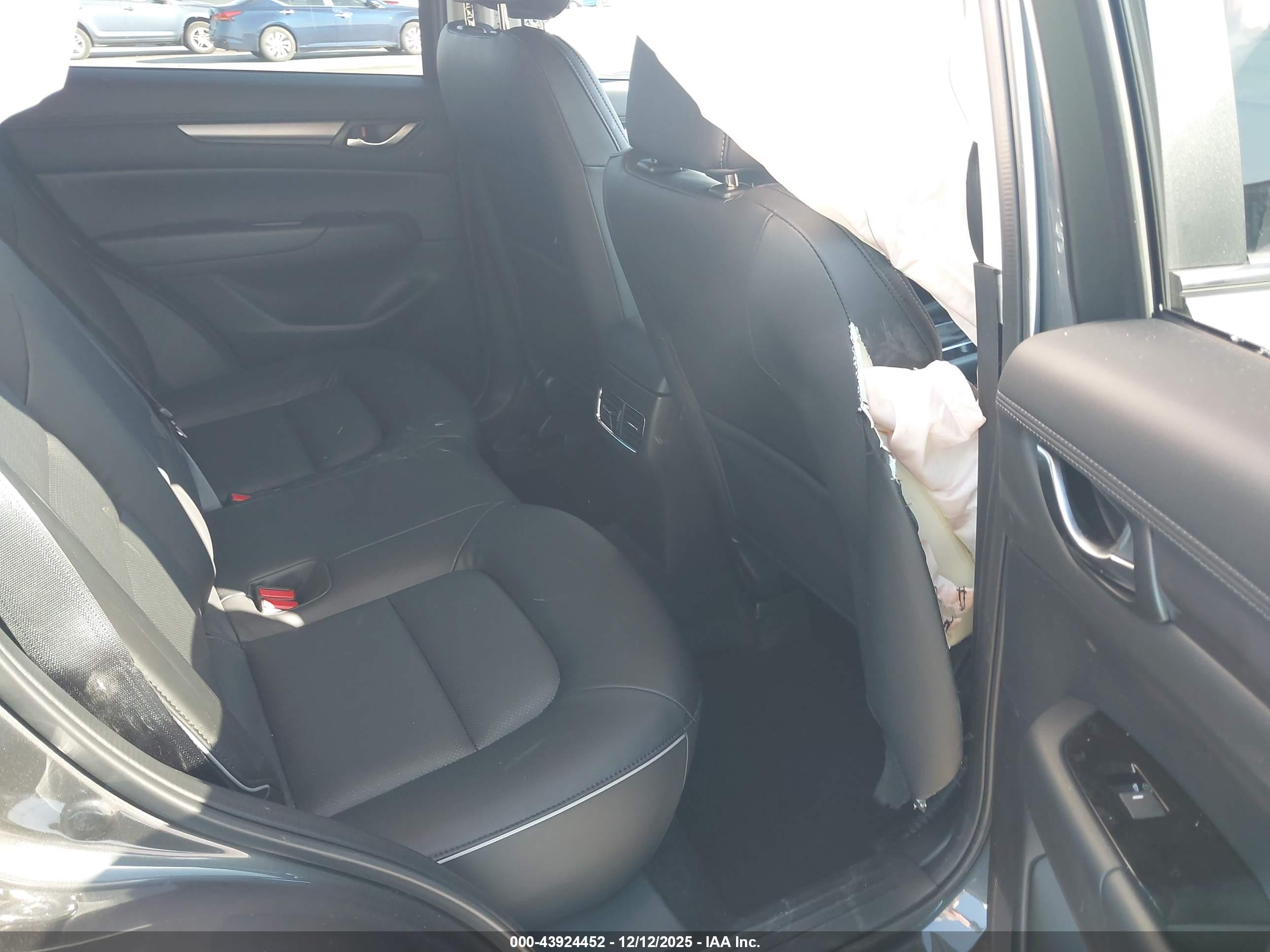 MAZDA CX-5 image 8