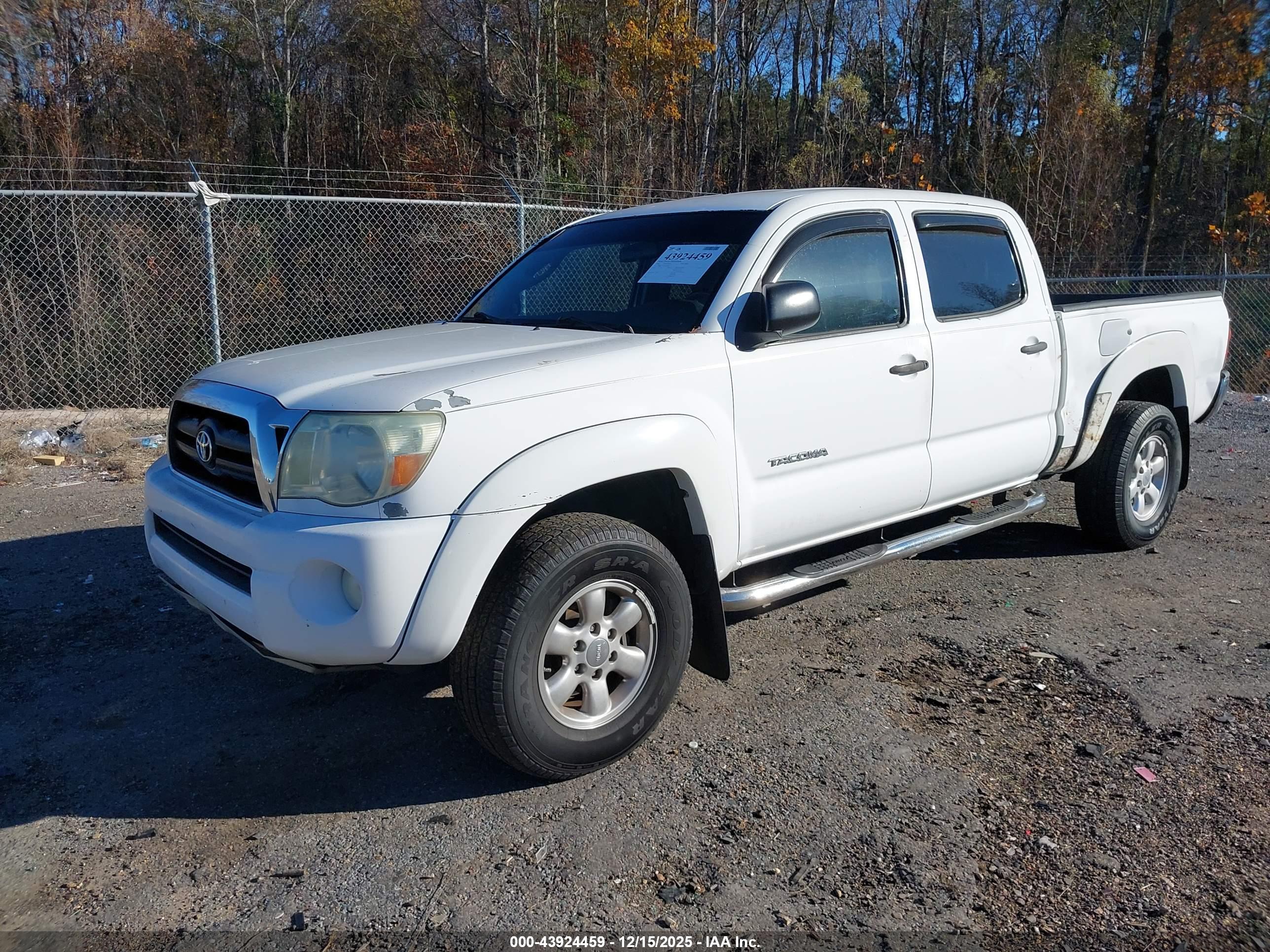 TOYOTA TACOMA image 2