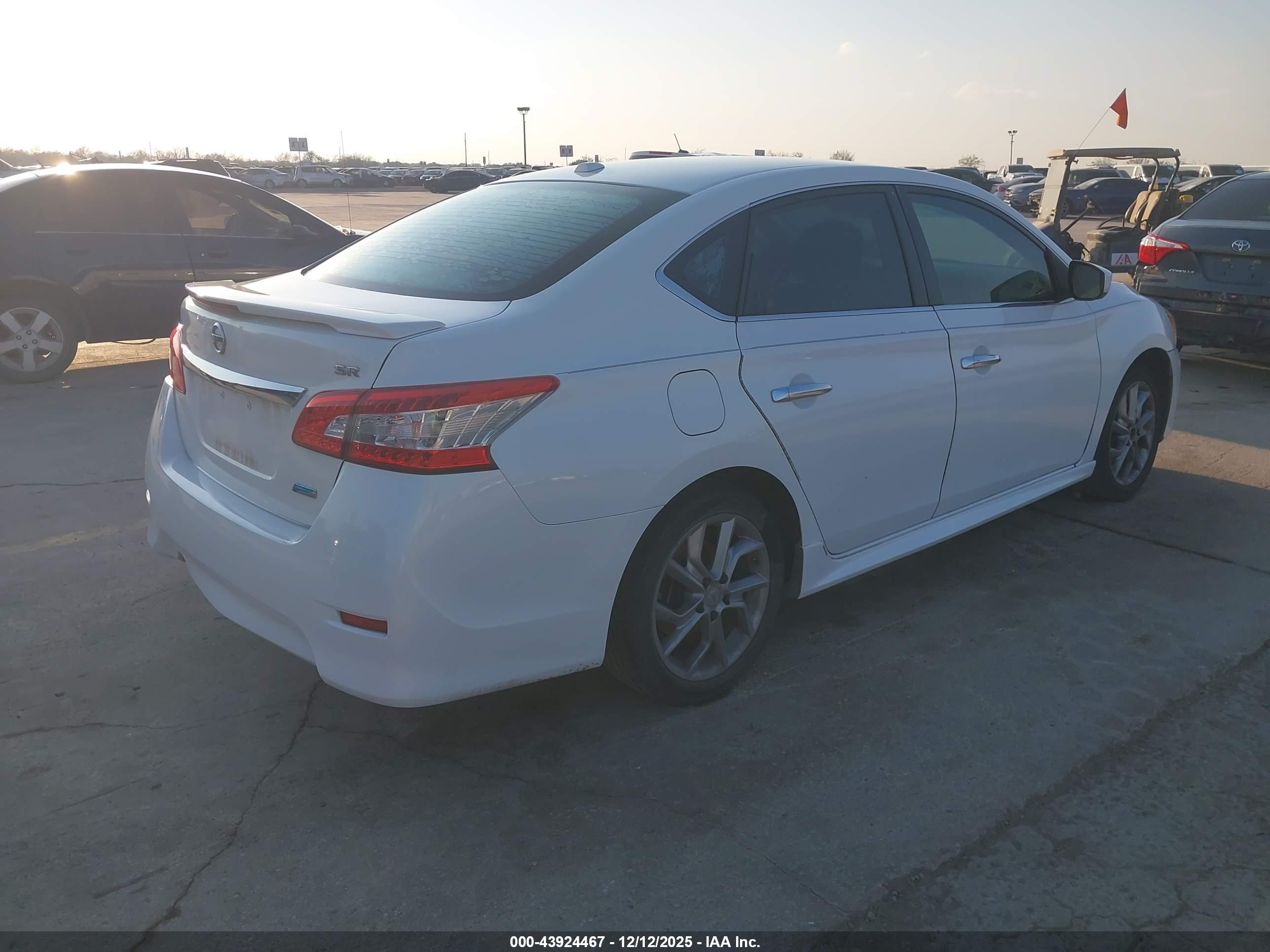 NISSAN SENTRA image 4