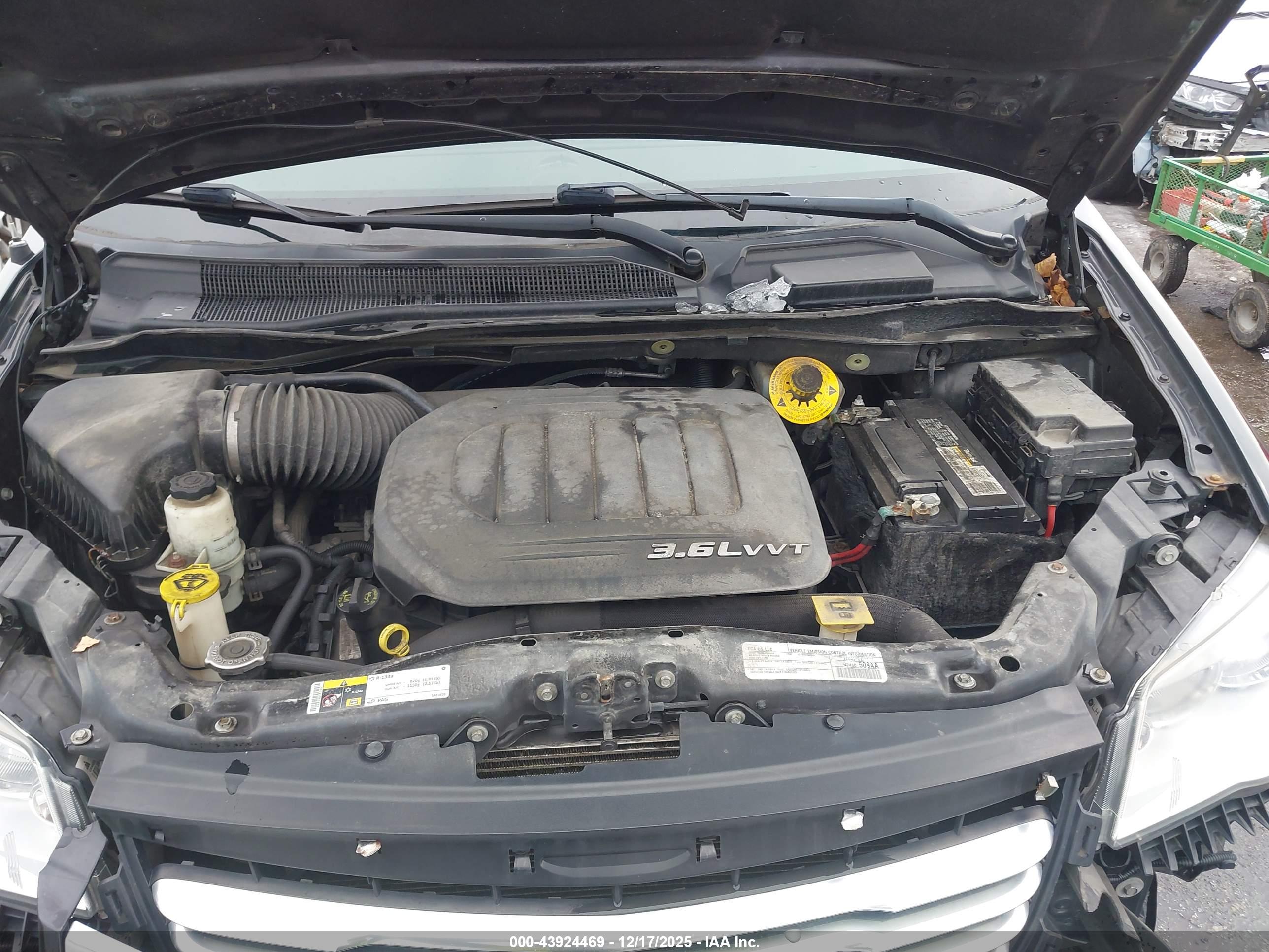 CHRYSLER TOWN image 10