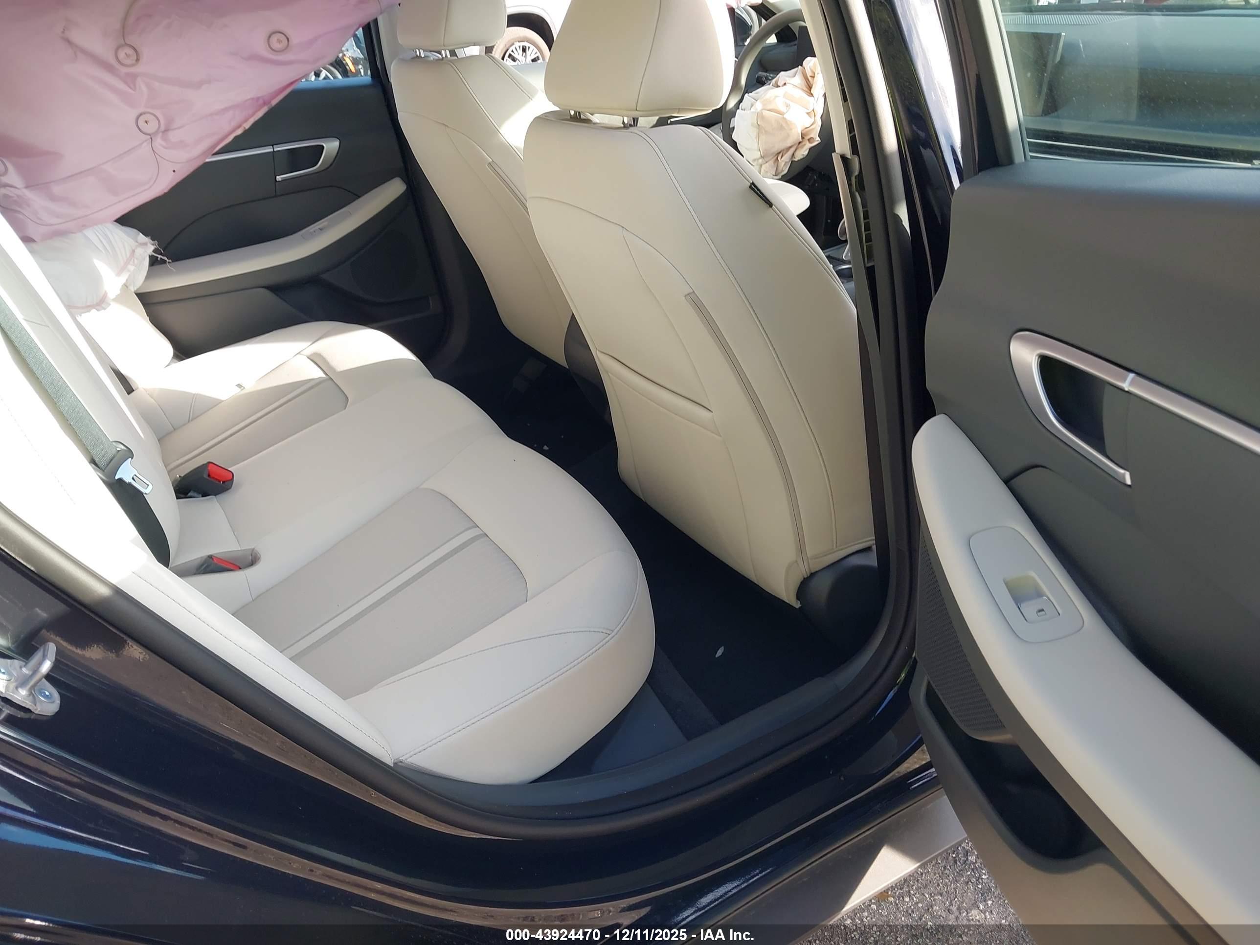 HYUNDAI SONATA image 8