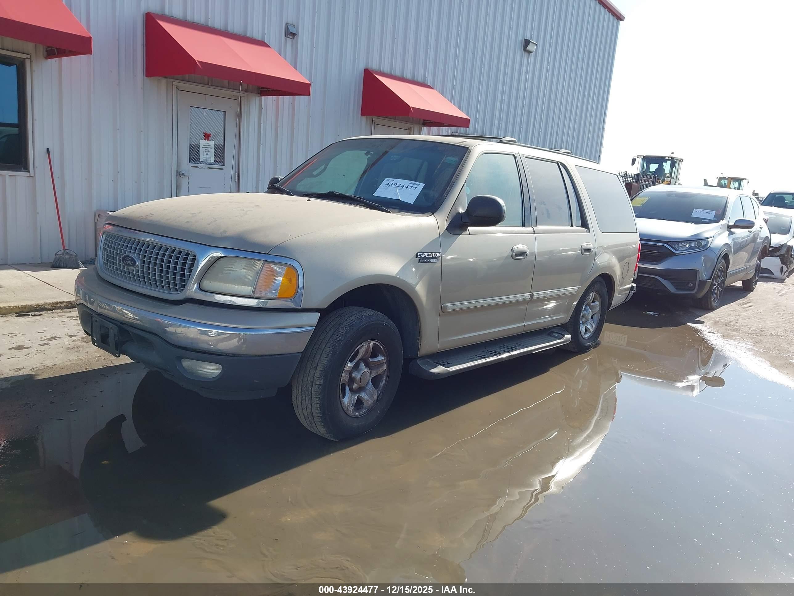 FORD EXPEDITION image 2