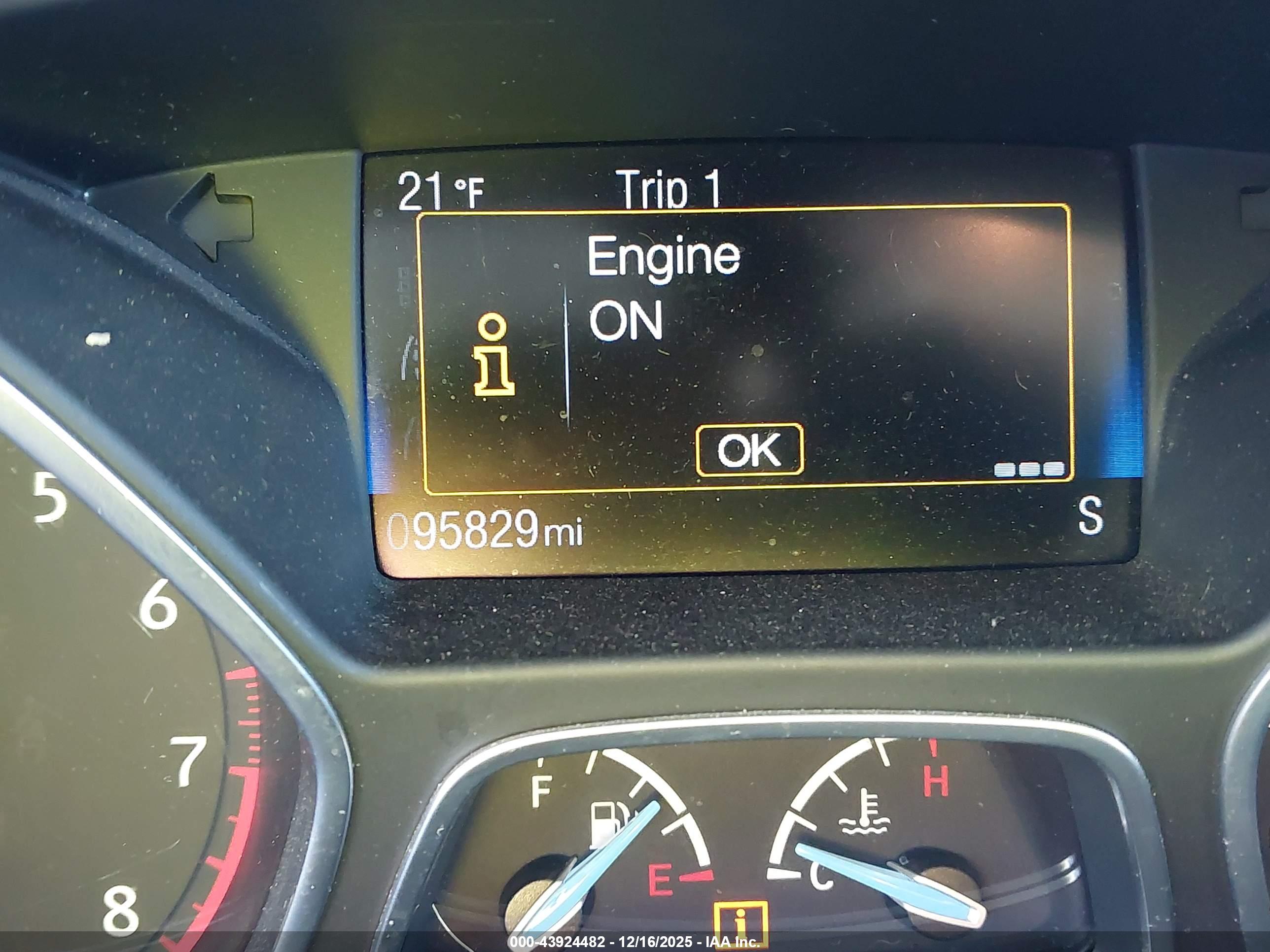 FORD FOCUS image 7