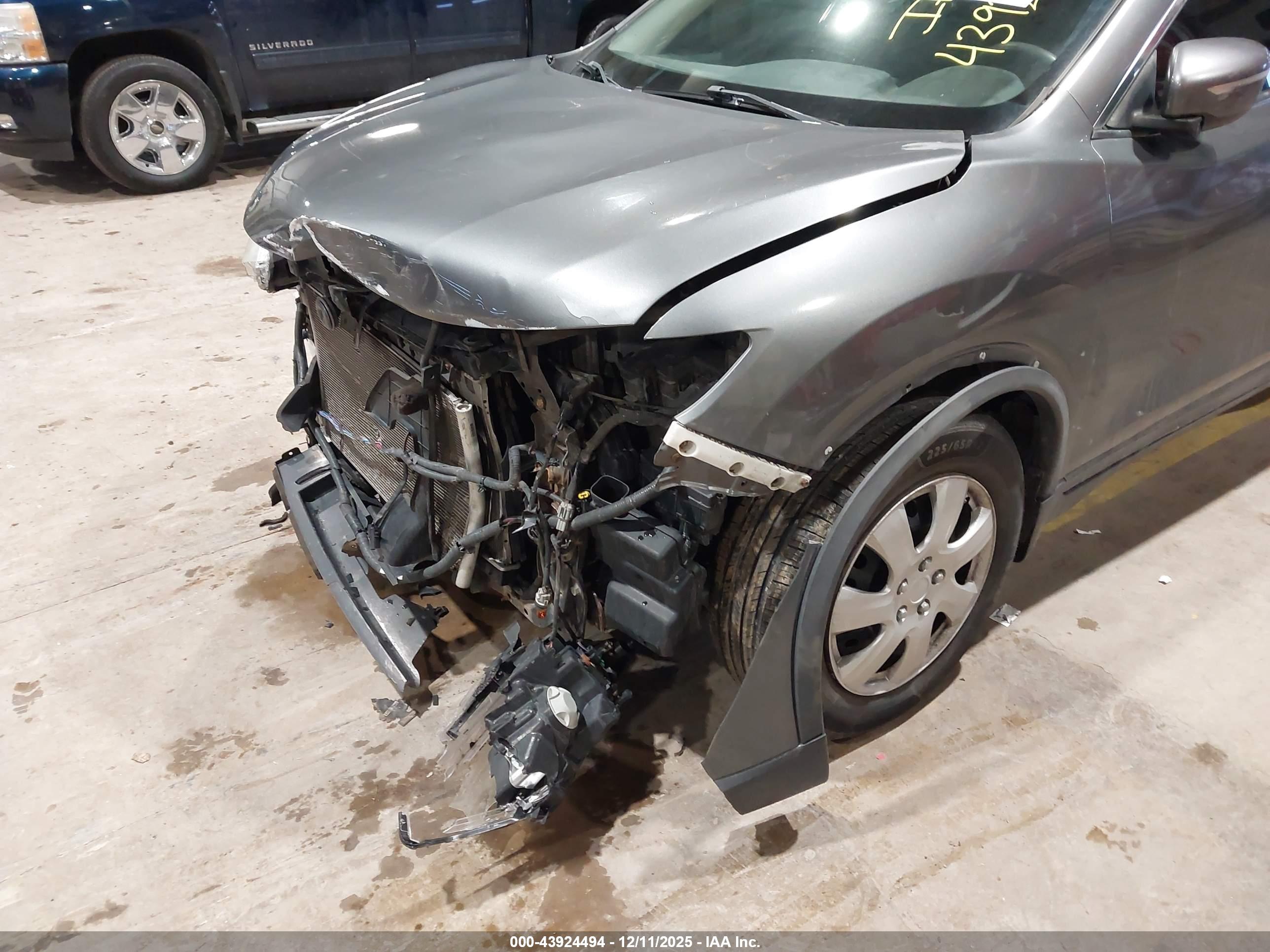 NISSAN ROGUE image 6