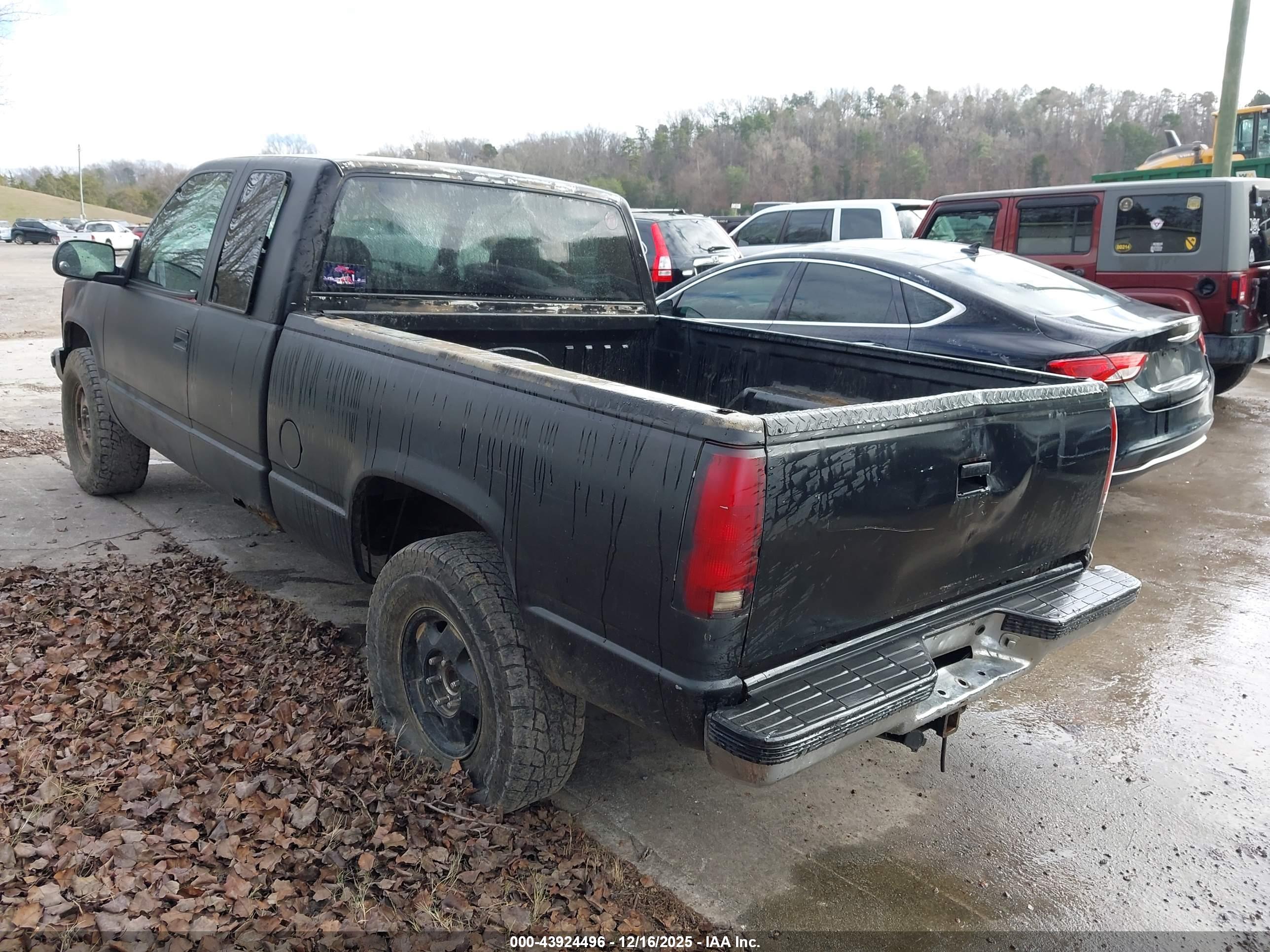 CHEVROLET GMT-400 image 3