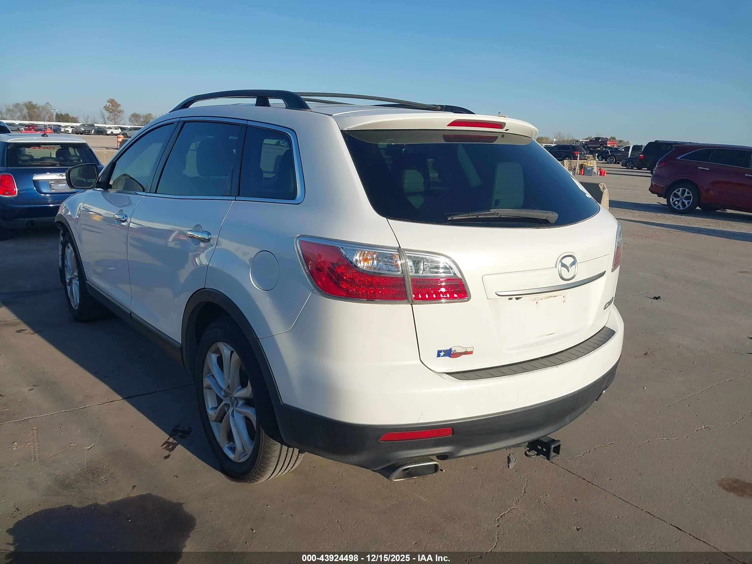 MAZDA CX-9 image 3