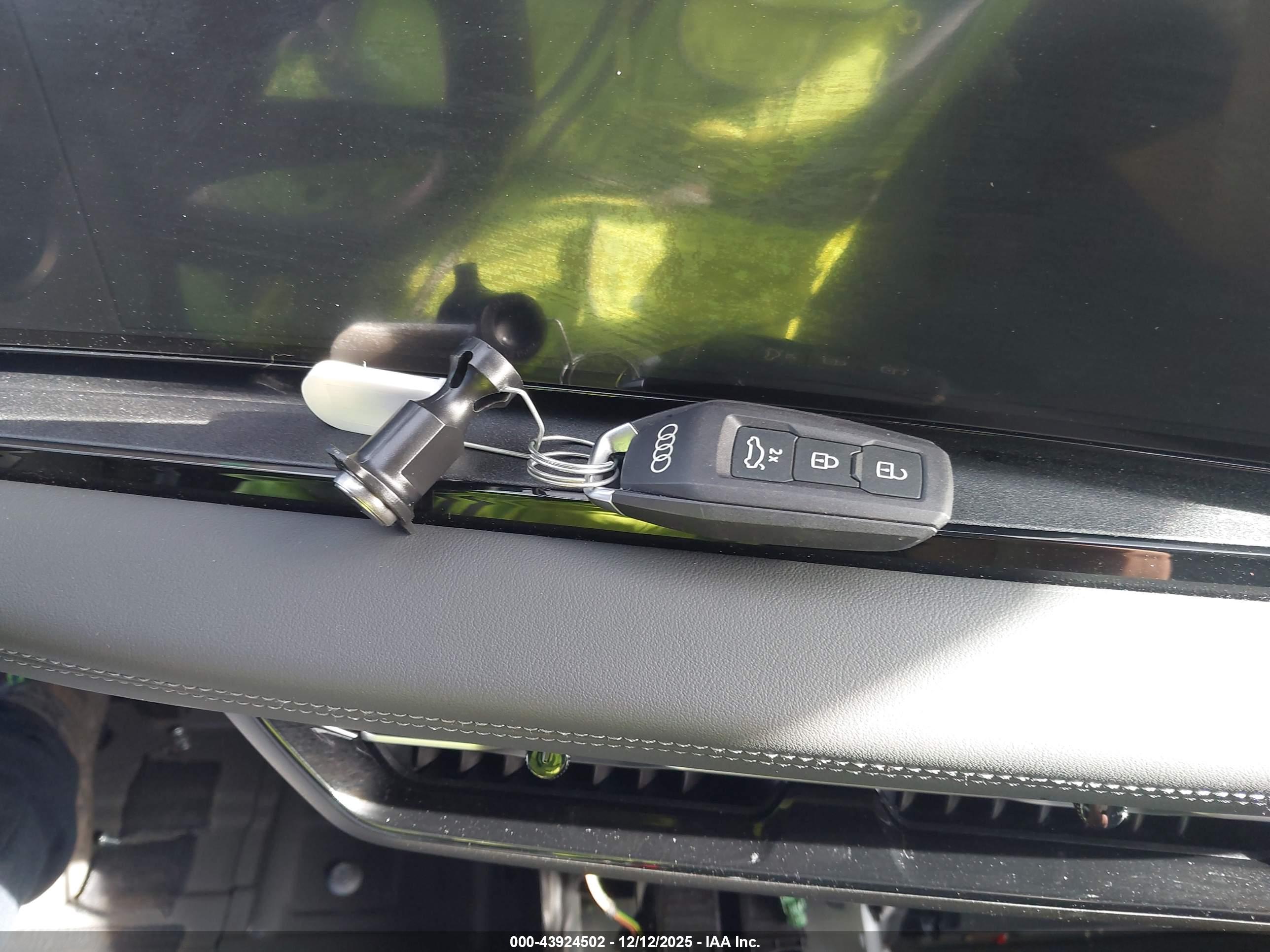 AUDI Q6 image 11