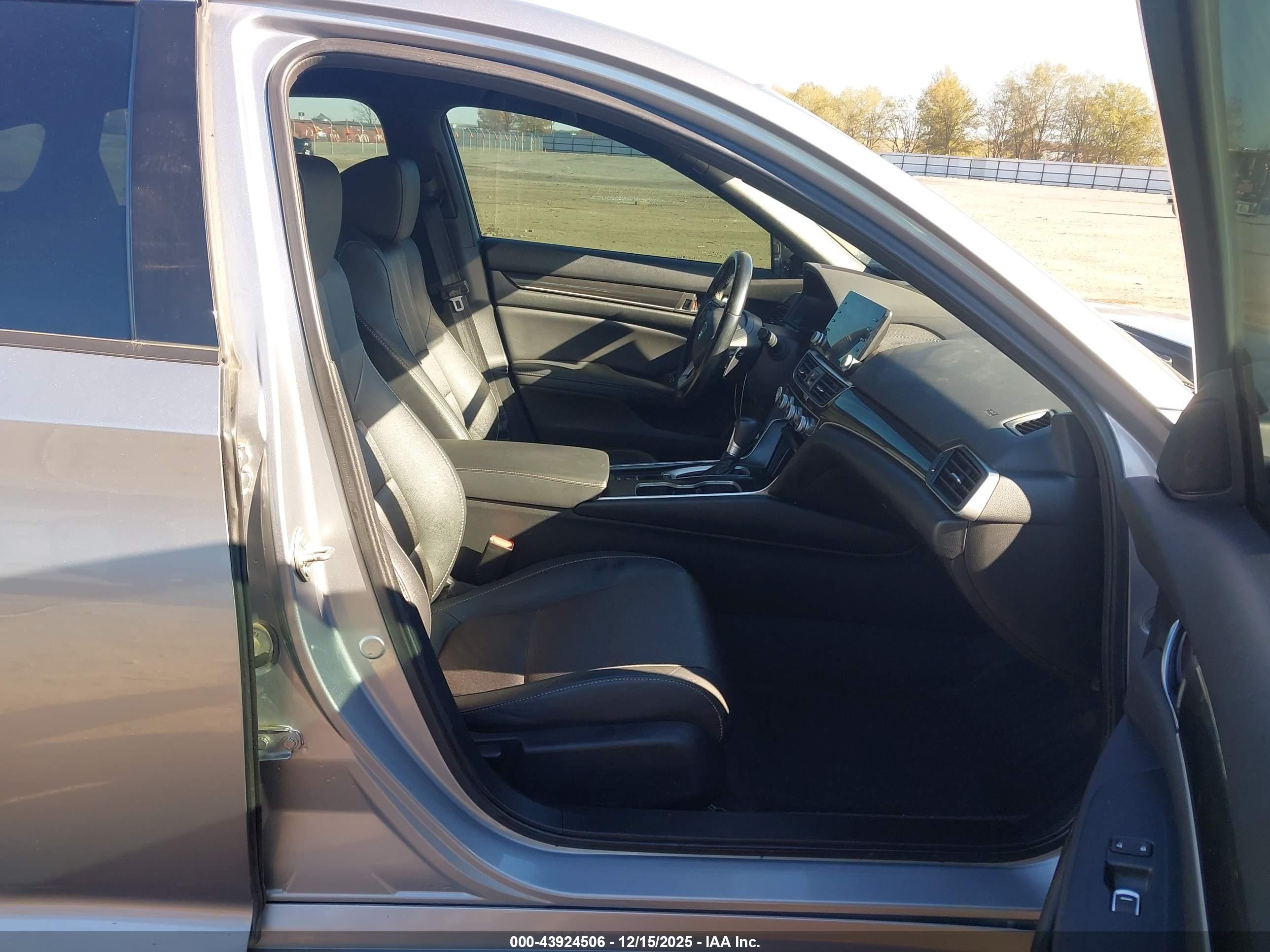 HONDA ACCORD image 5