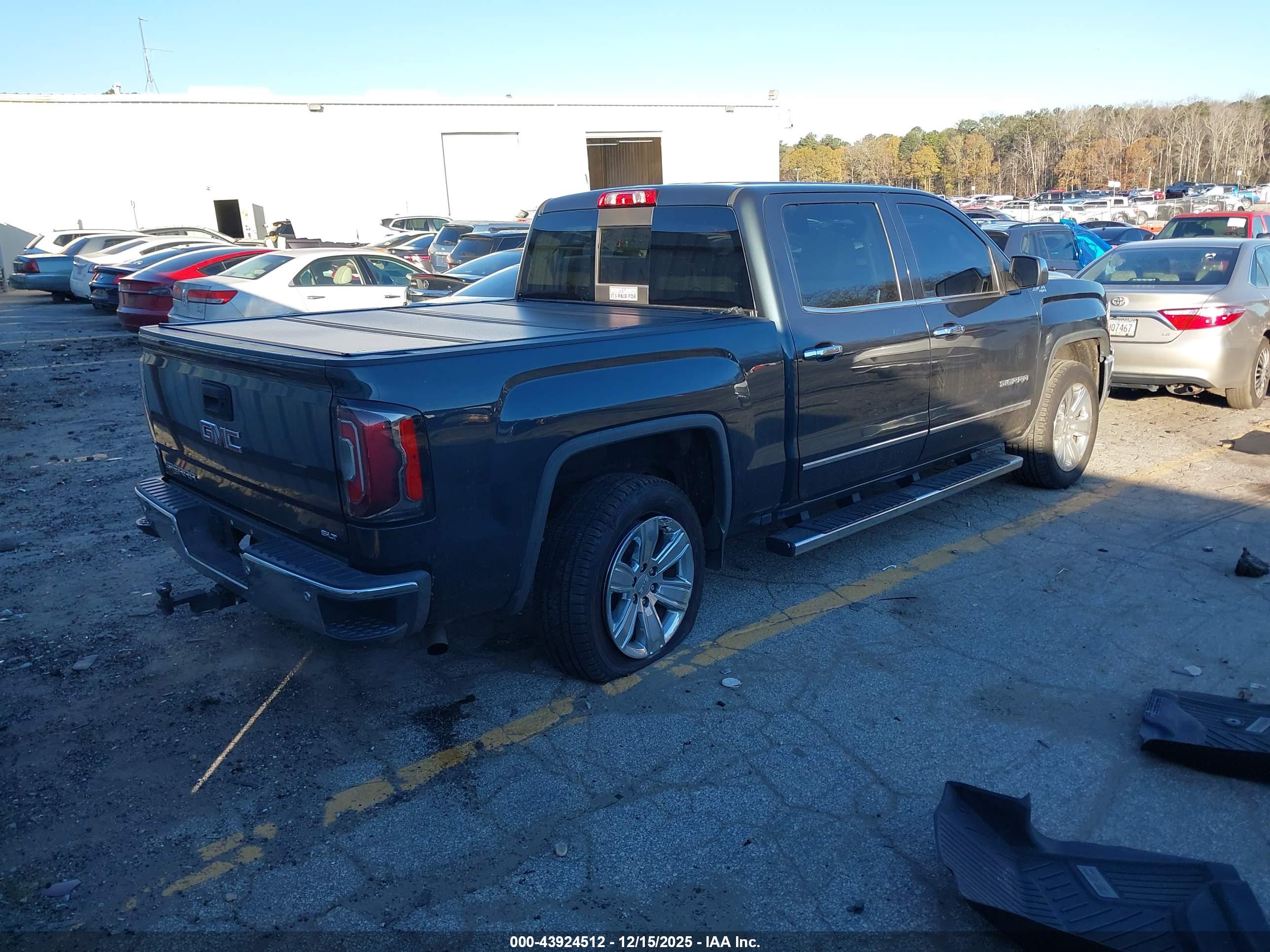 GMC SIERRA image 4
