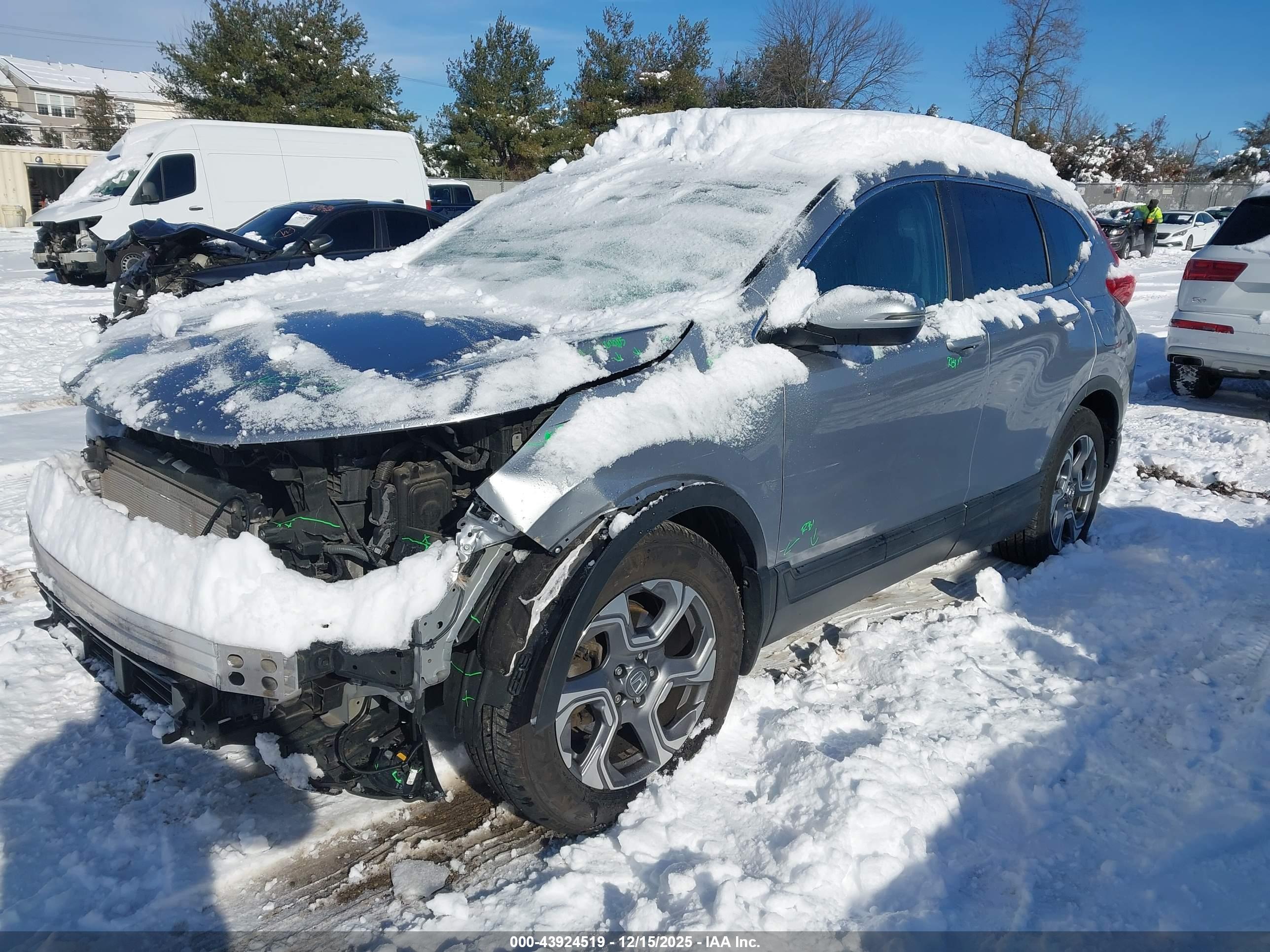 HONDA CR-V image 2