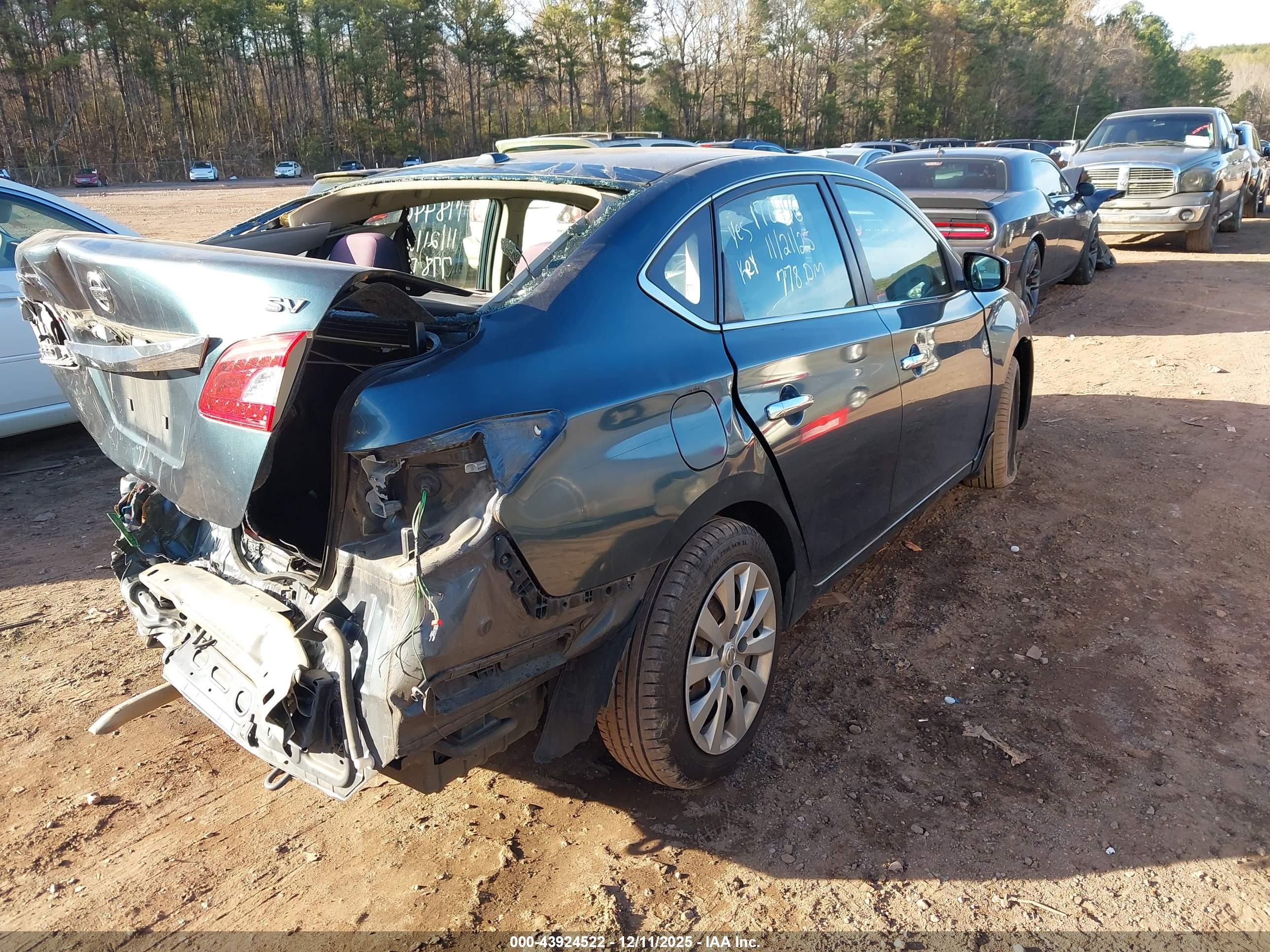 NISSAN SENTRA image 4