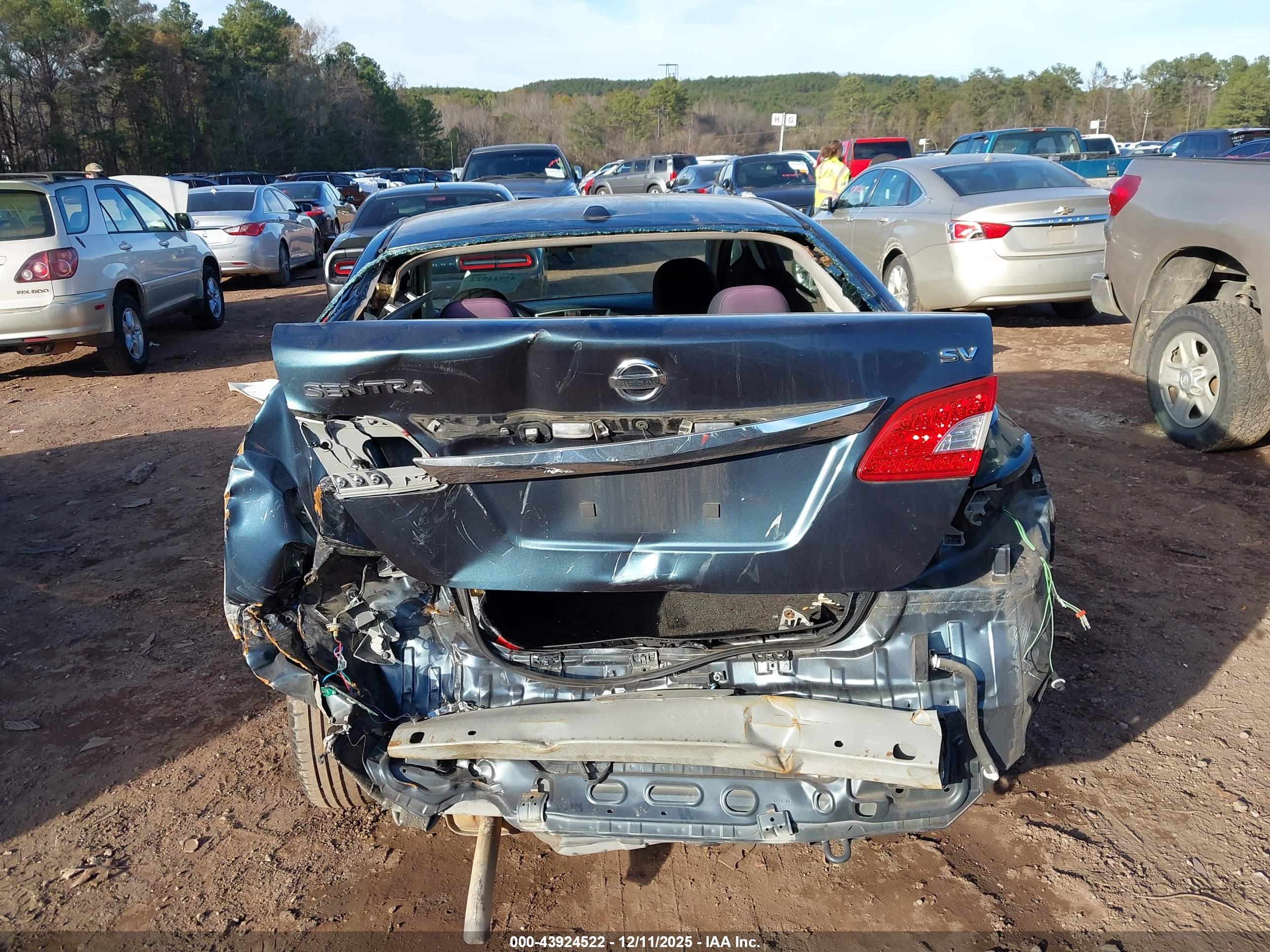 NISSAN SENTRA image 6