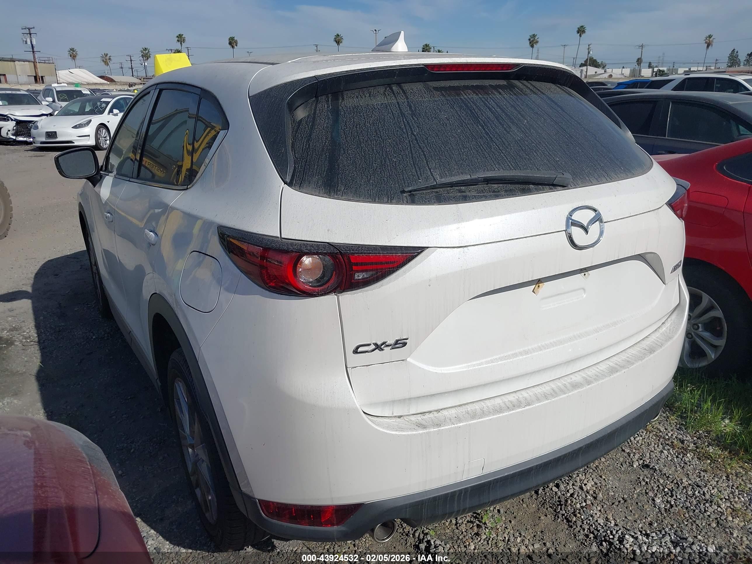 MAZDA CX-5 image 3