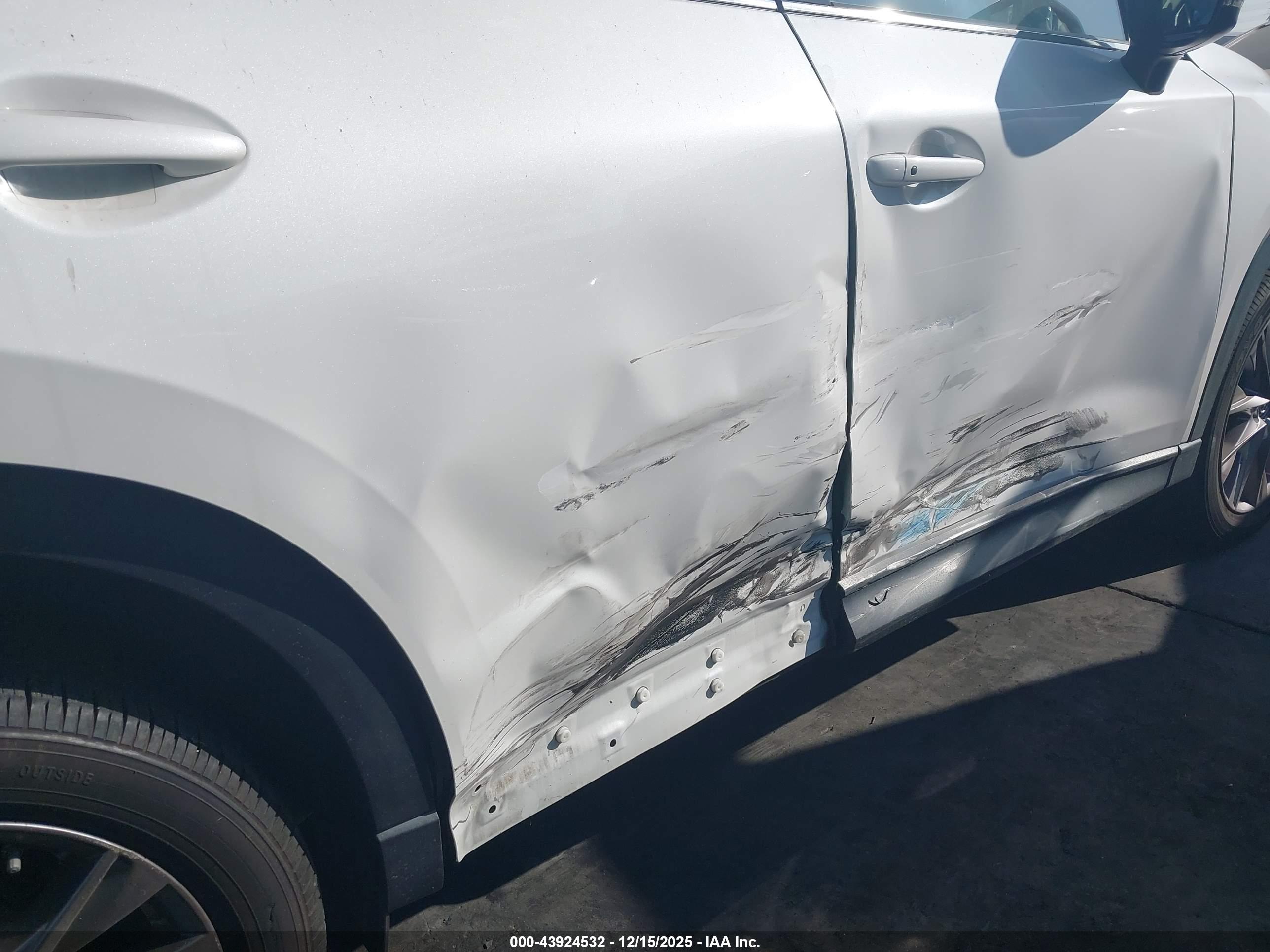 MAZDA CX-5 image 6
