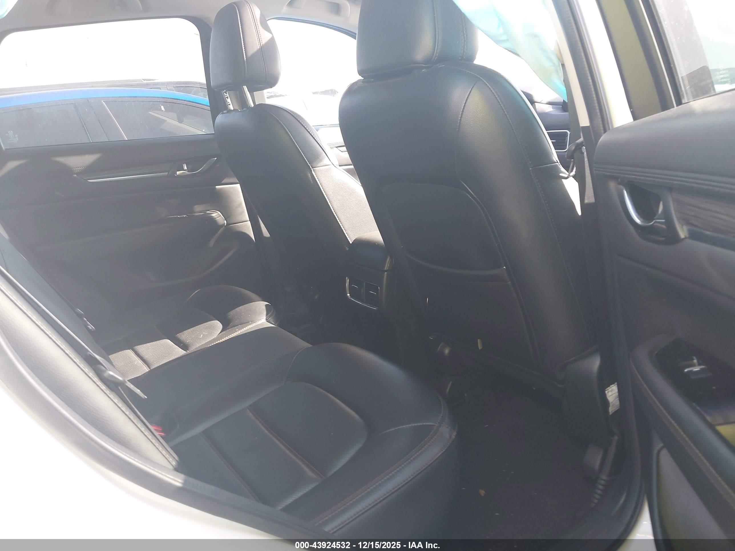 MAZDA CX-5 image 8