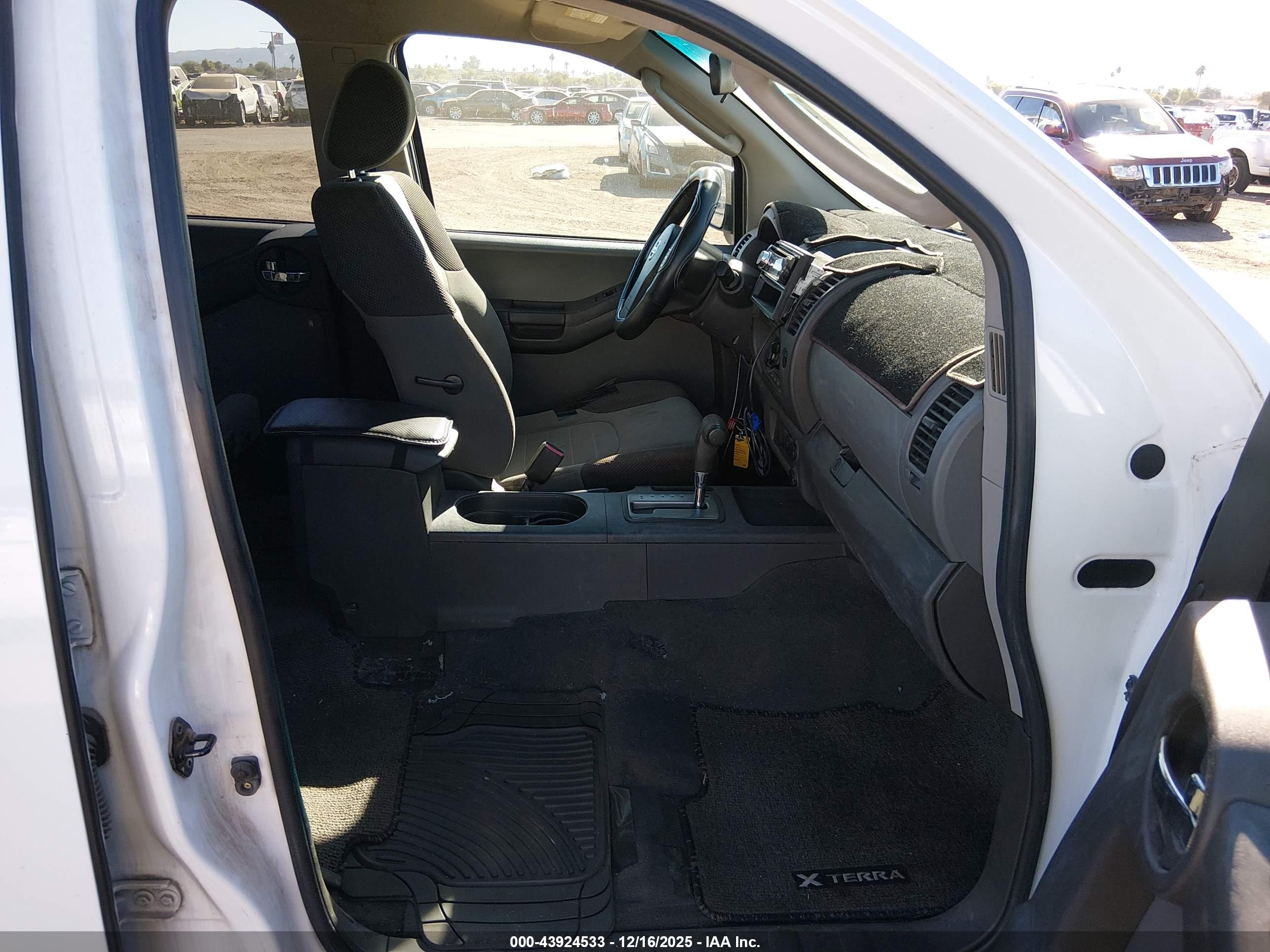 NISSAN XTERRA image 5