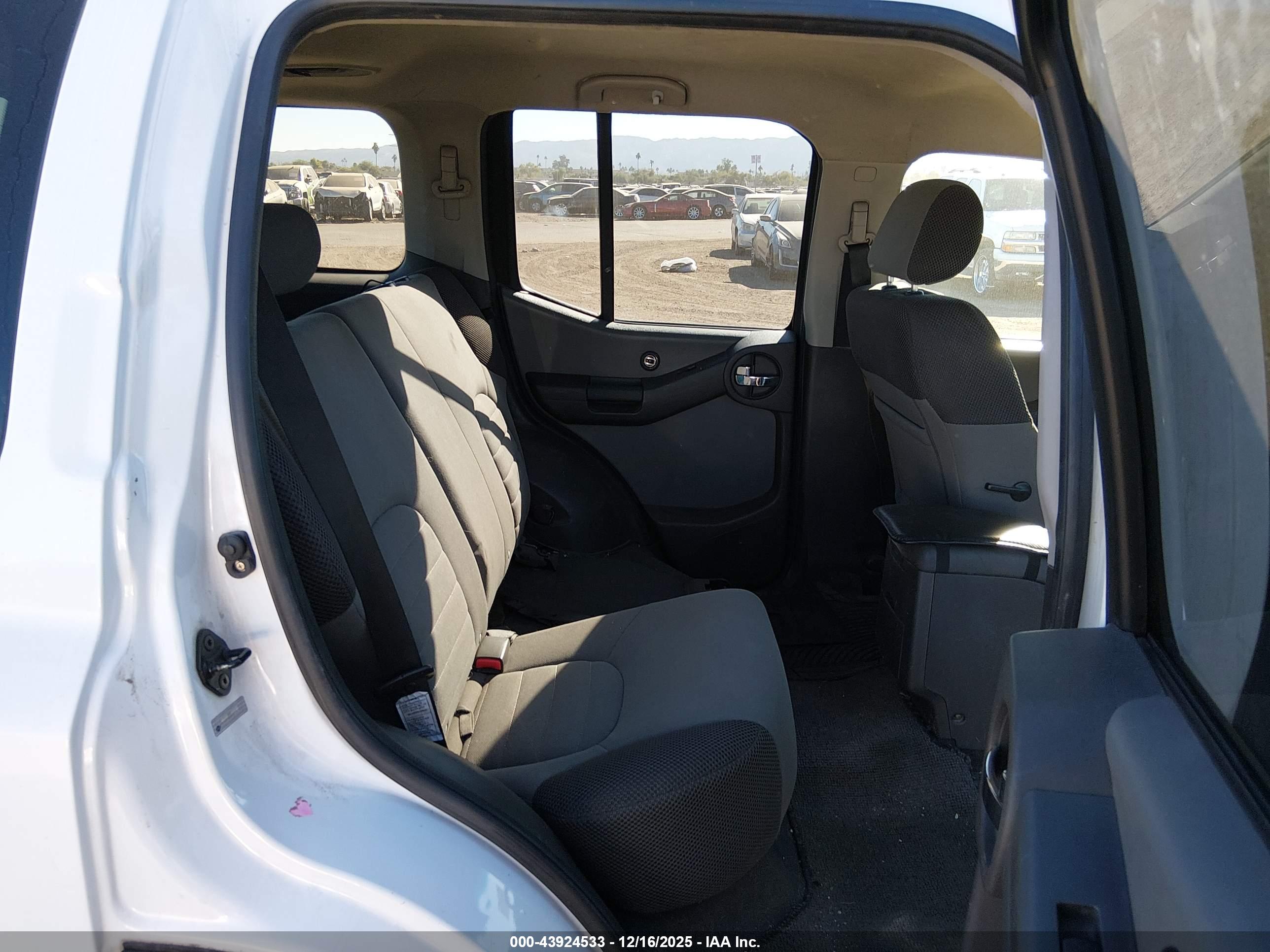 NISSAN XTERRA image 8