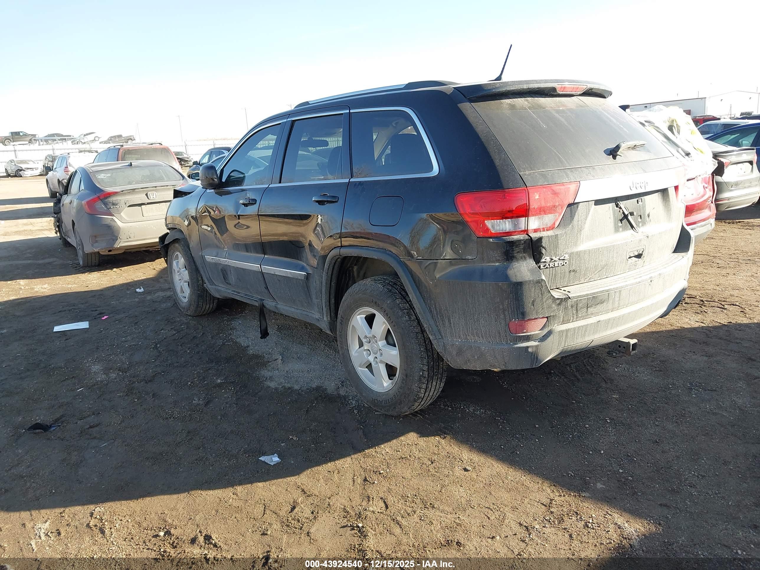 JEEP GRAND image 3