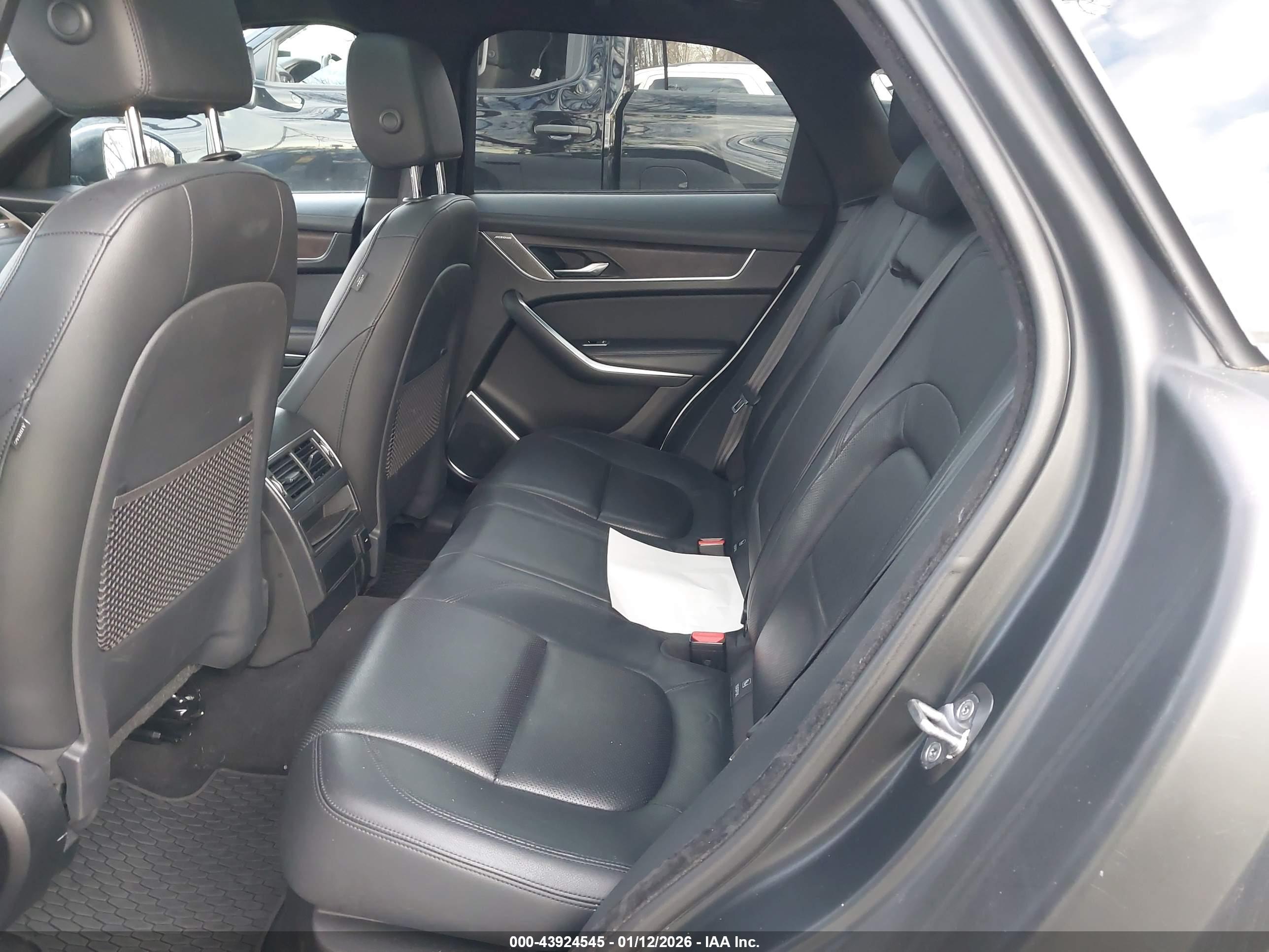 JAGUAR F-PACE image 8