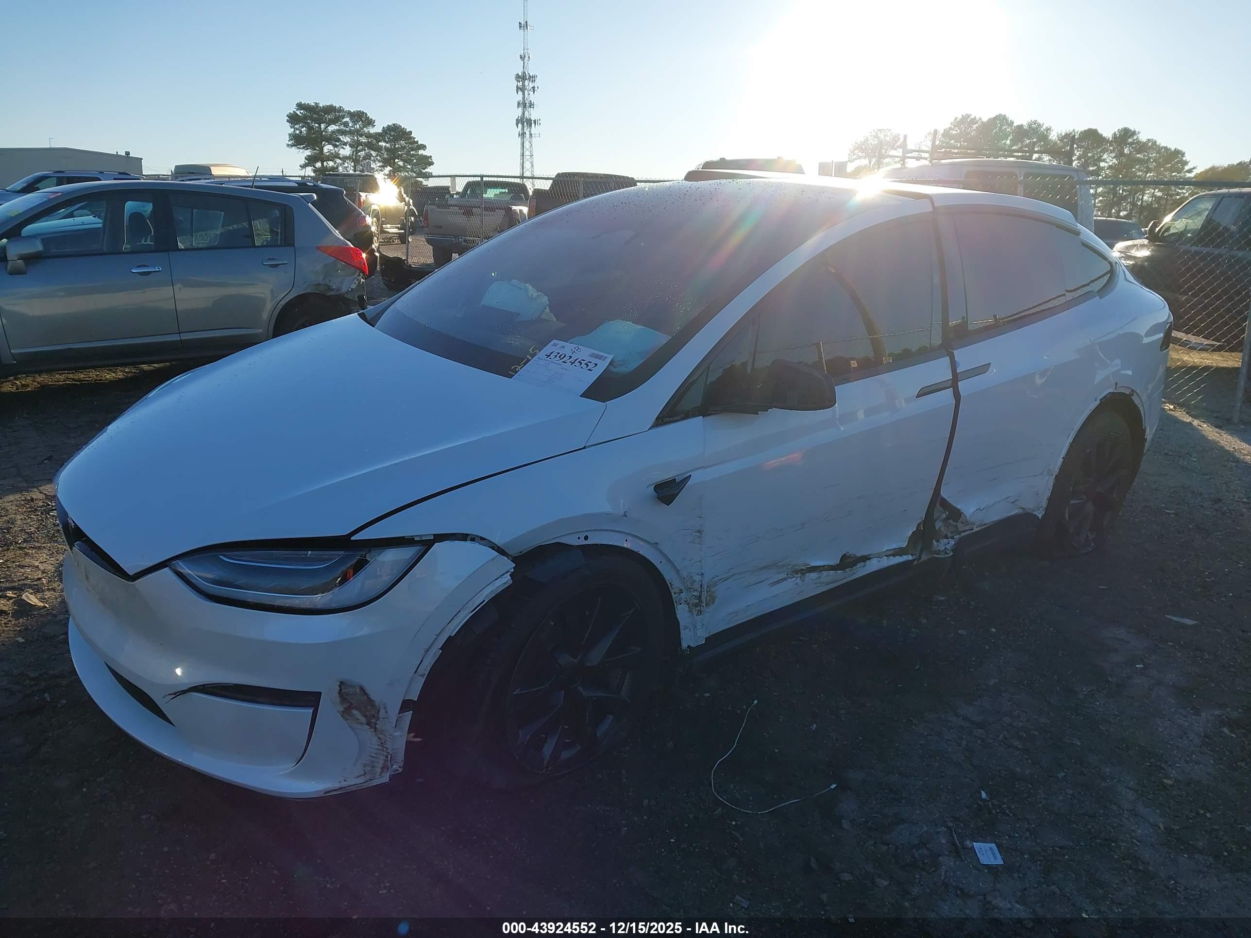 TESLA MODEL image 2