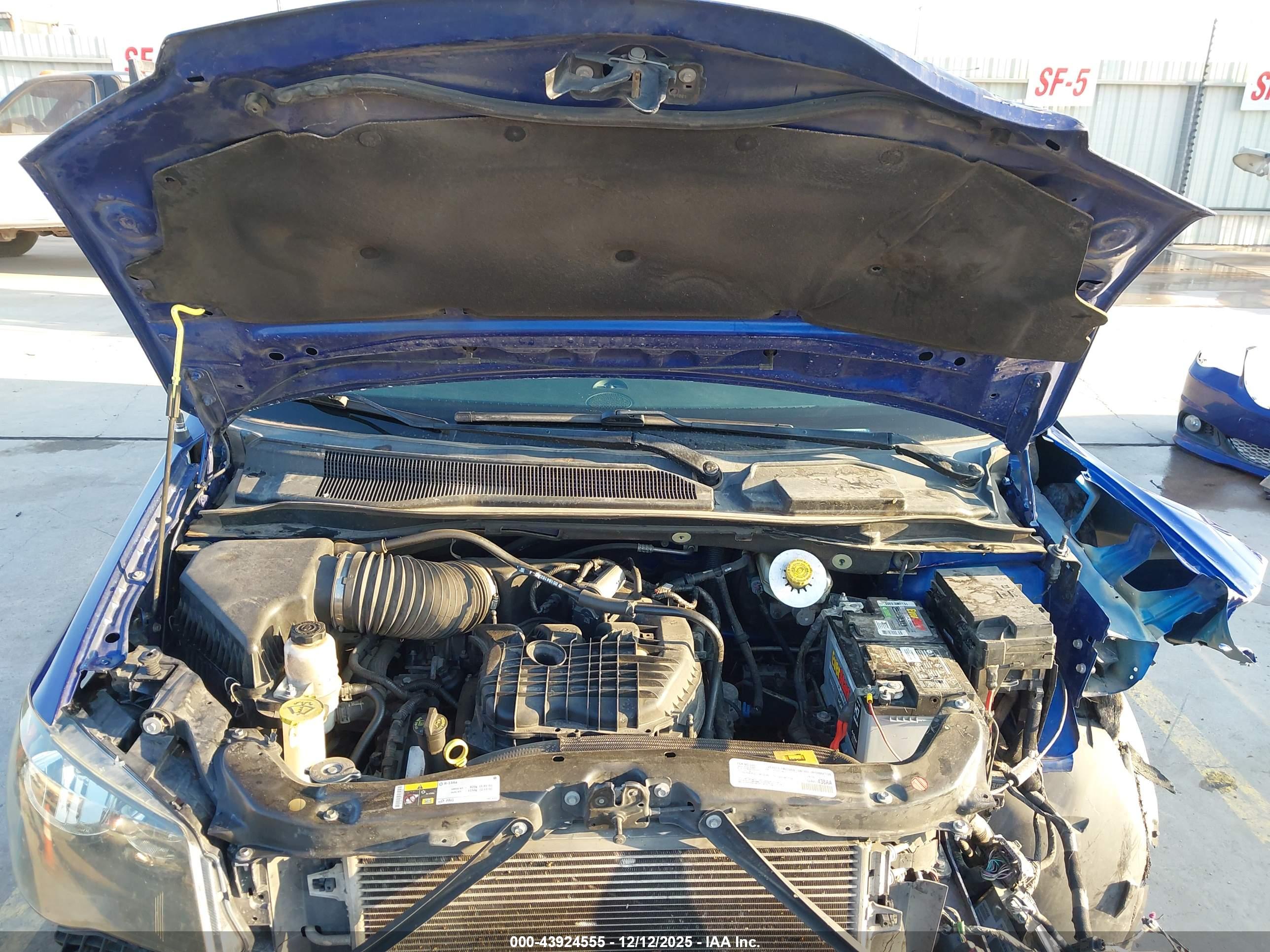 DODGE GRAND image 10