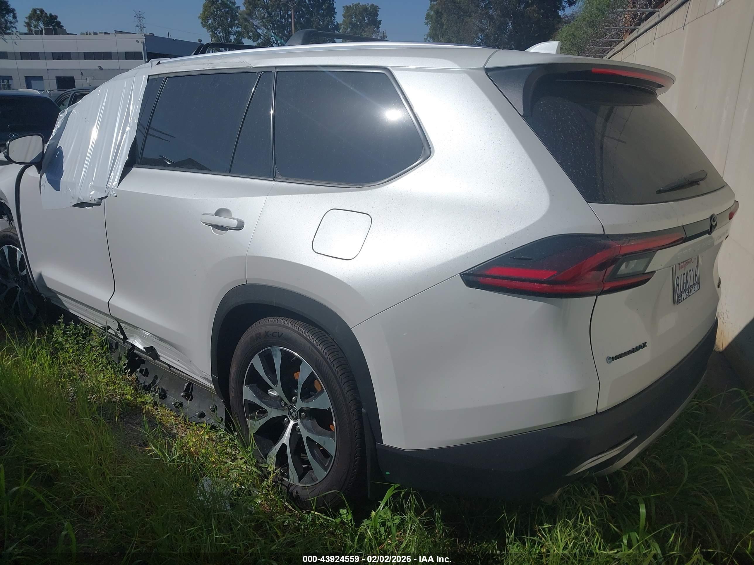 TOYOTA GRAND image 3