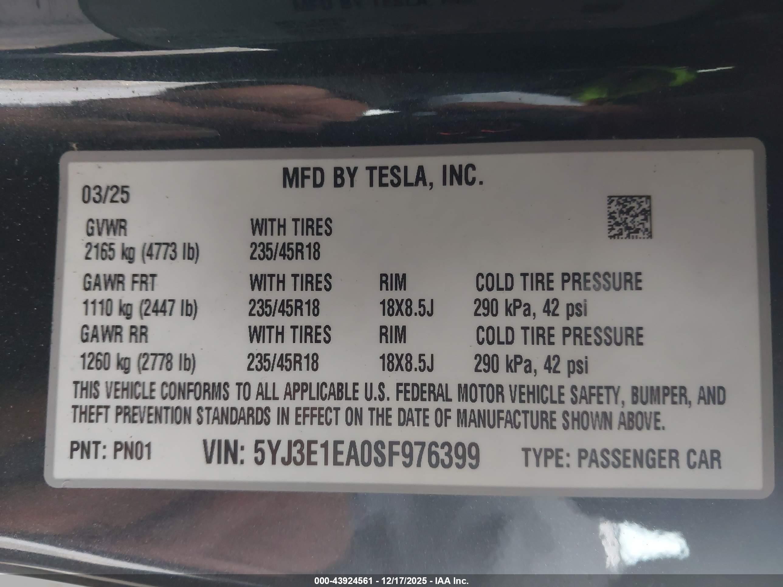 TESLA MODEL image 9