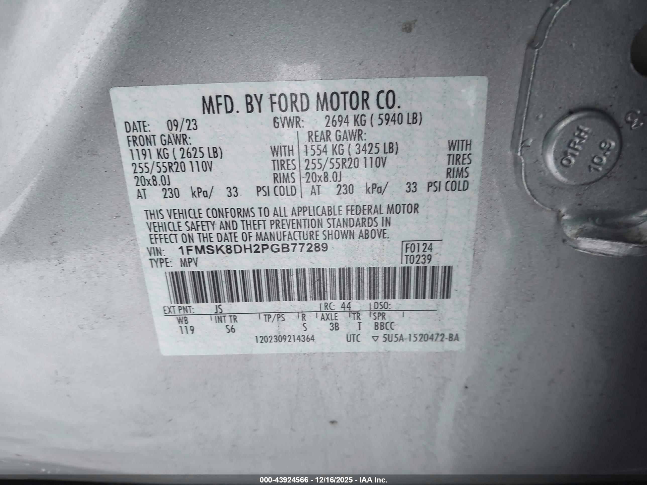 FORD EXPLORER image 9