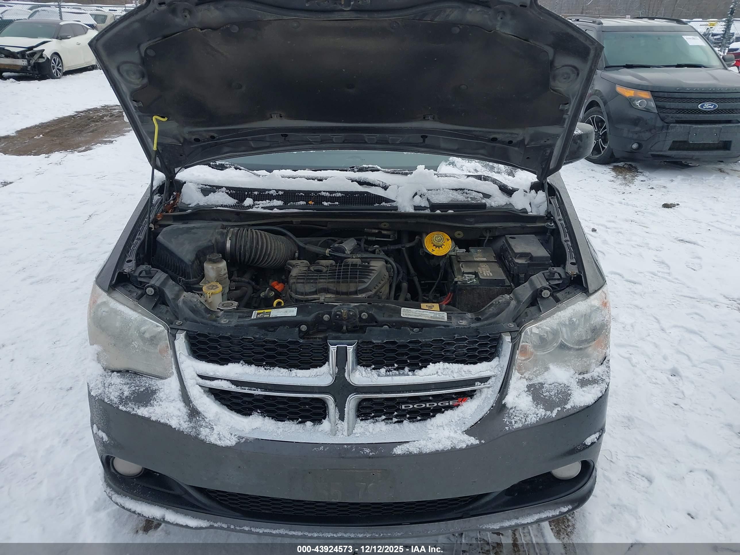 DODGE GRAND image 10