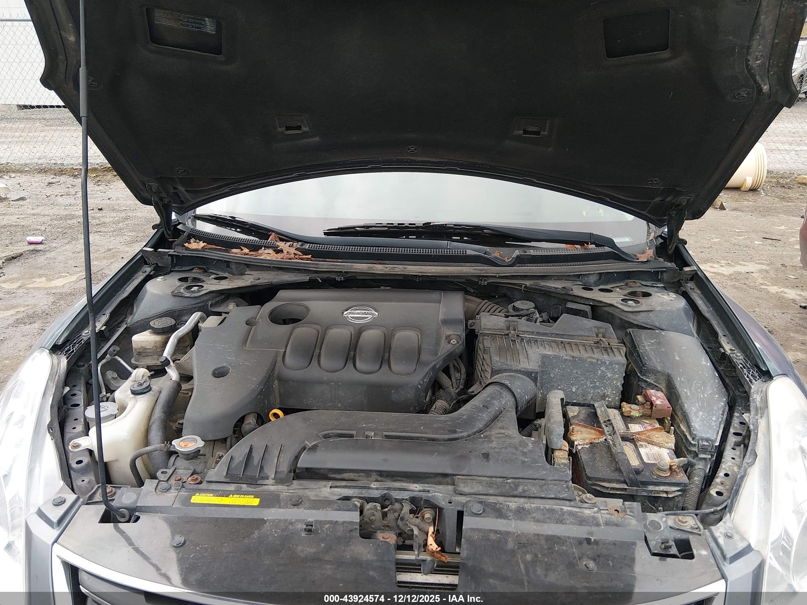 NISSAN ALTIMA image 10