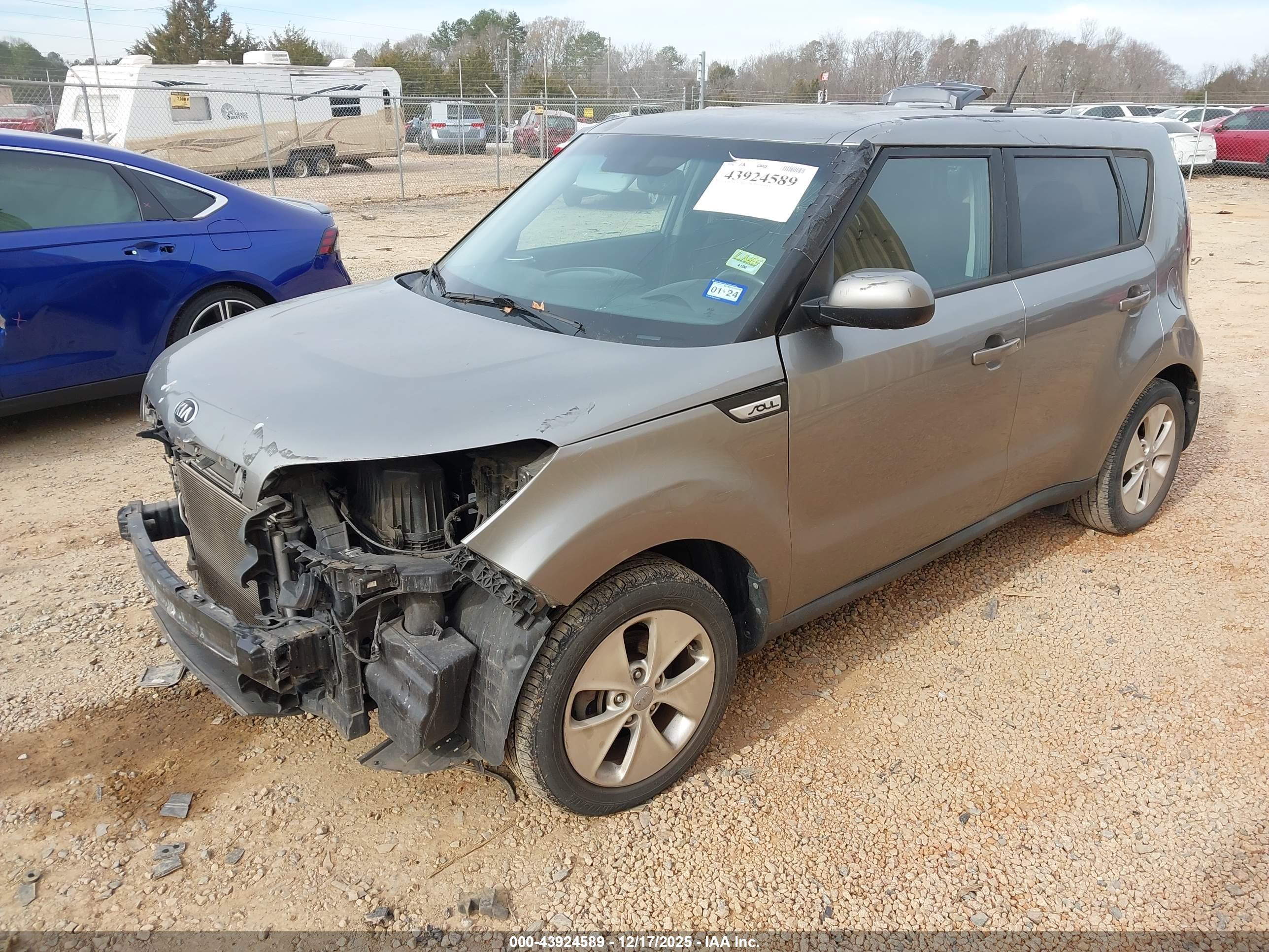 KIA SOUL image 2