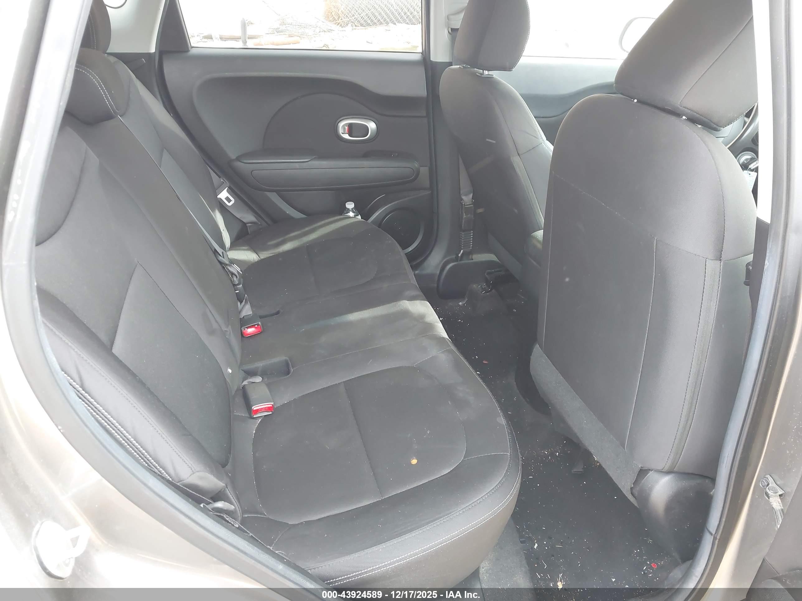 KIA SOUL image 8