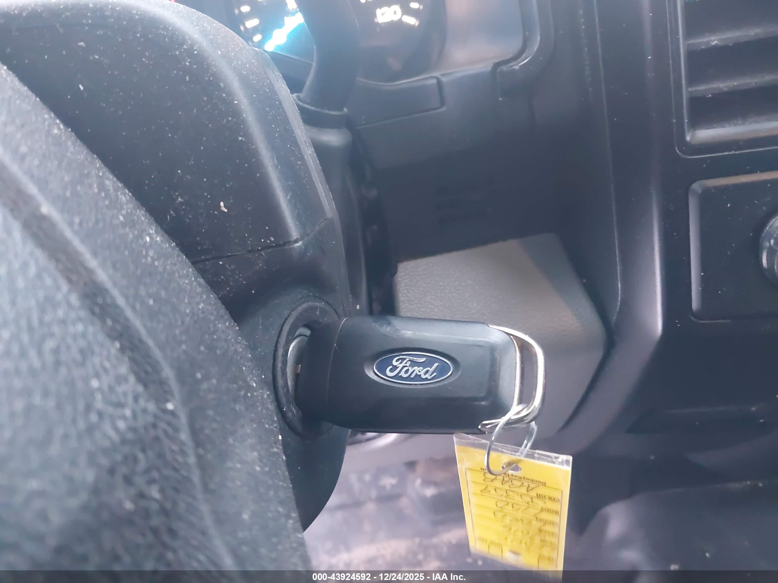 FORD F-150 image 11