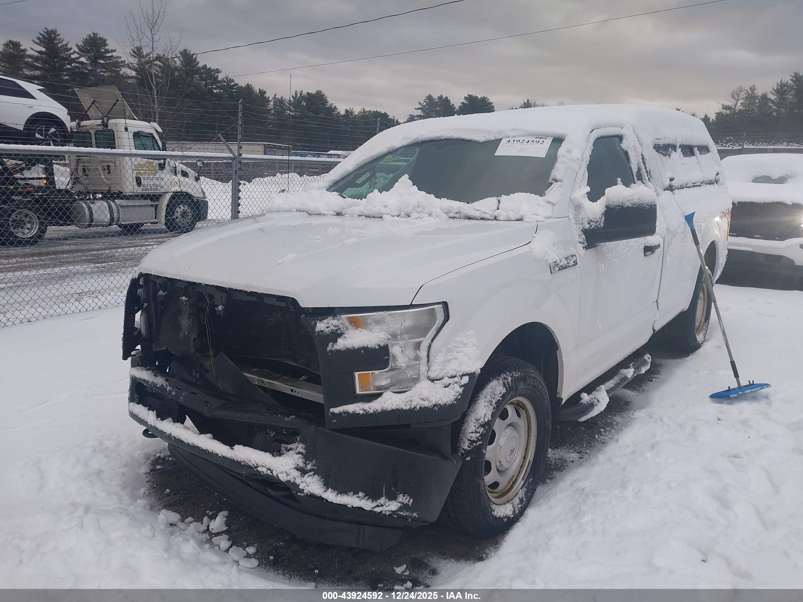 FORD F-150 image 2