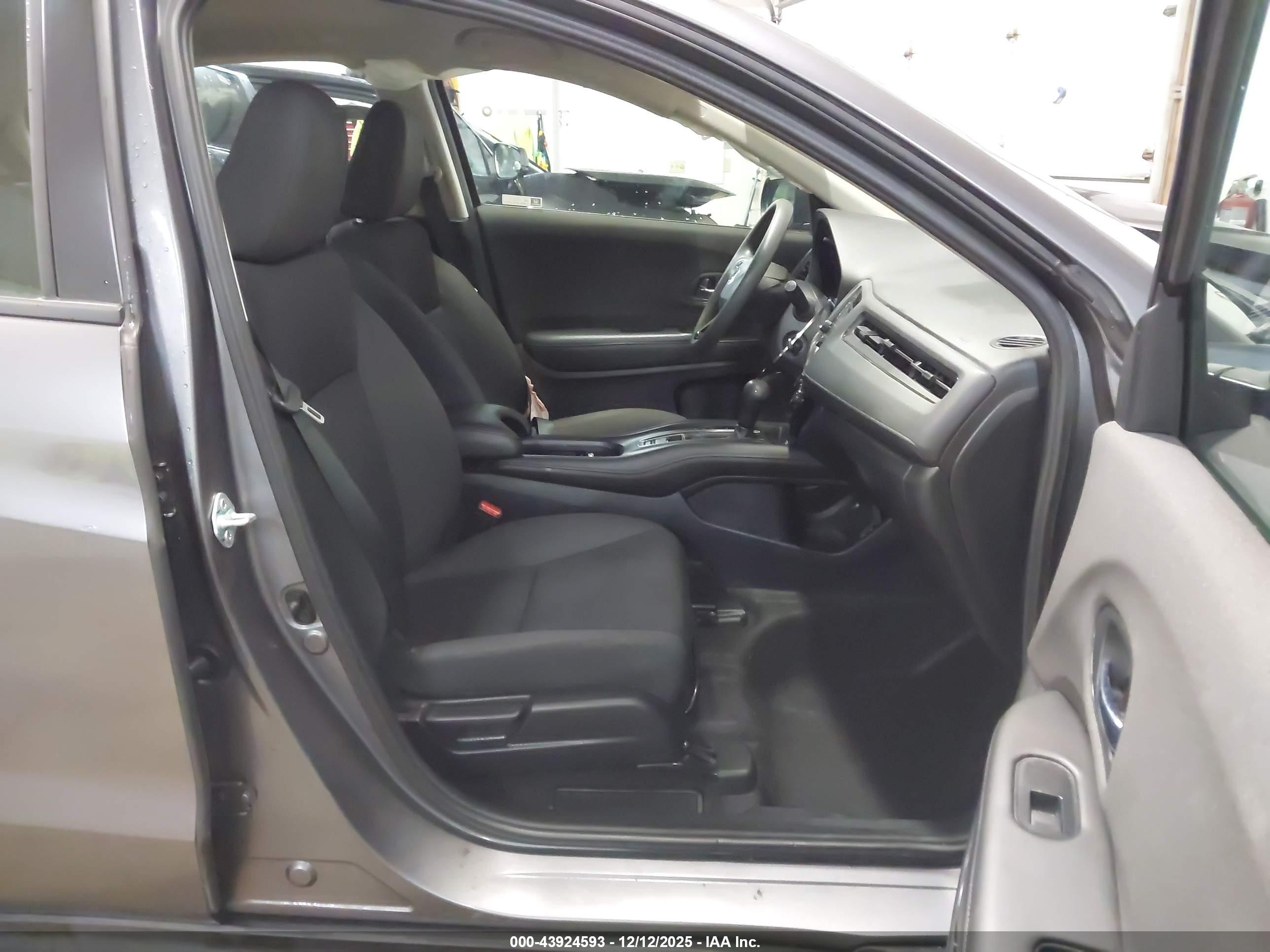 HONDA HR-V image 5