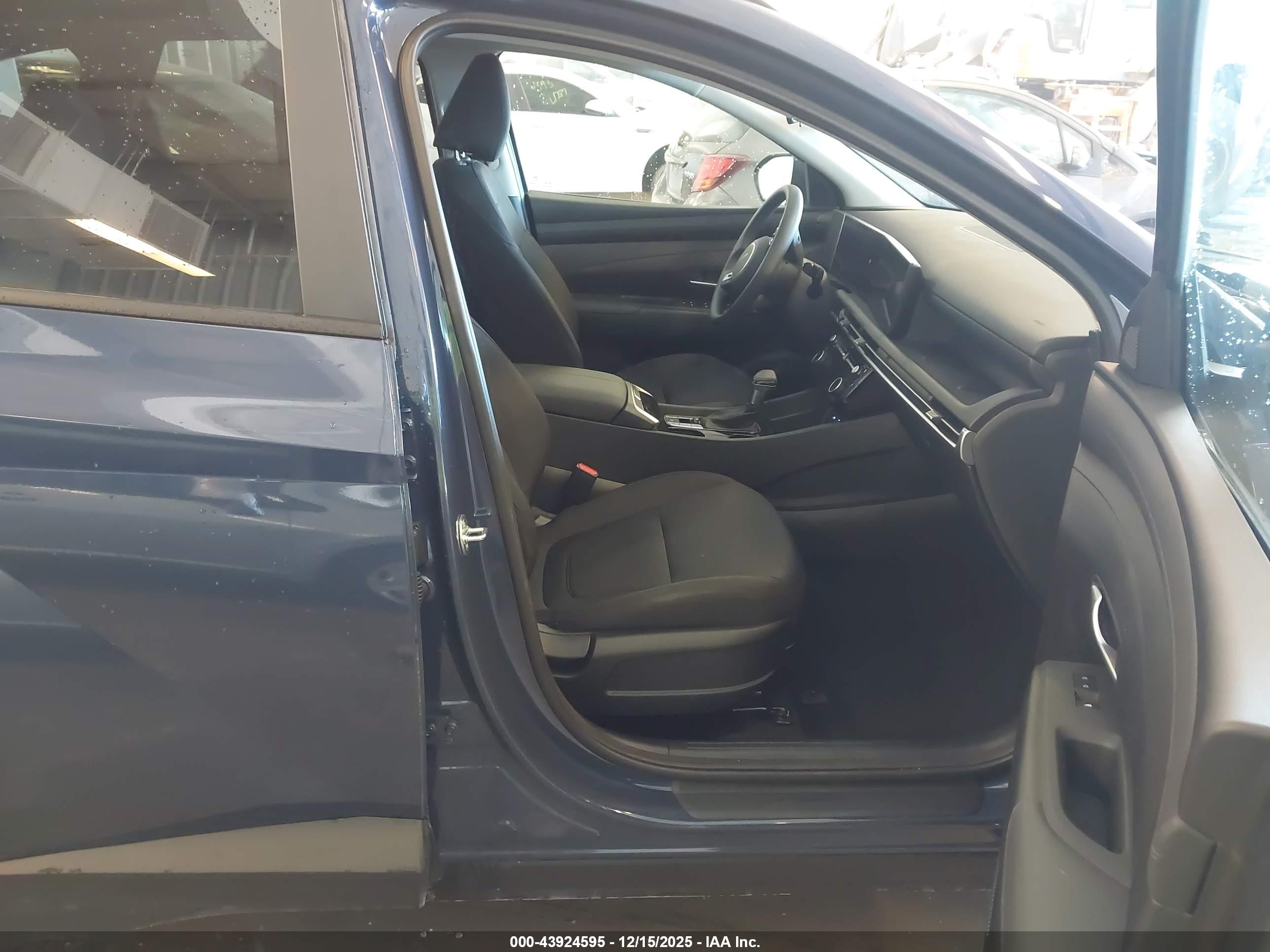 HYUNDAI TUCSON image 5