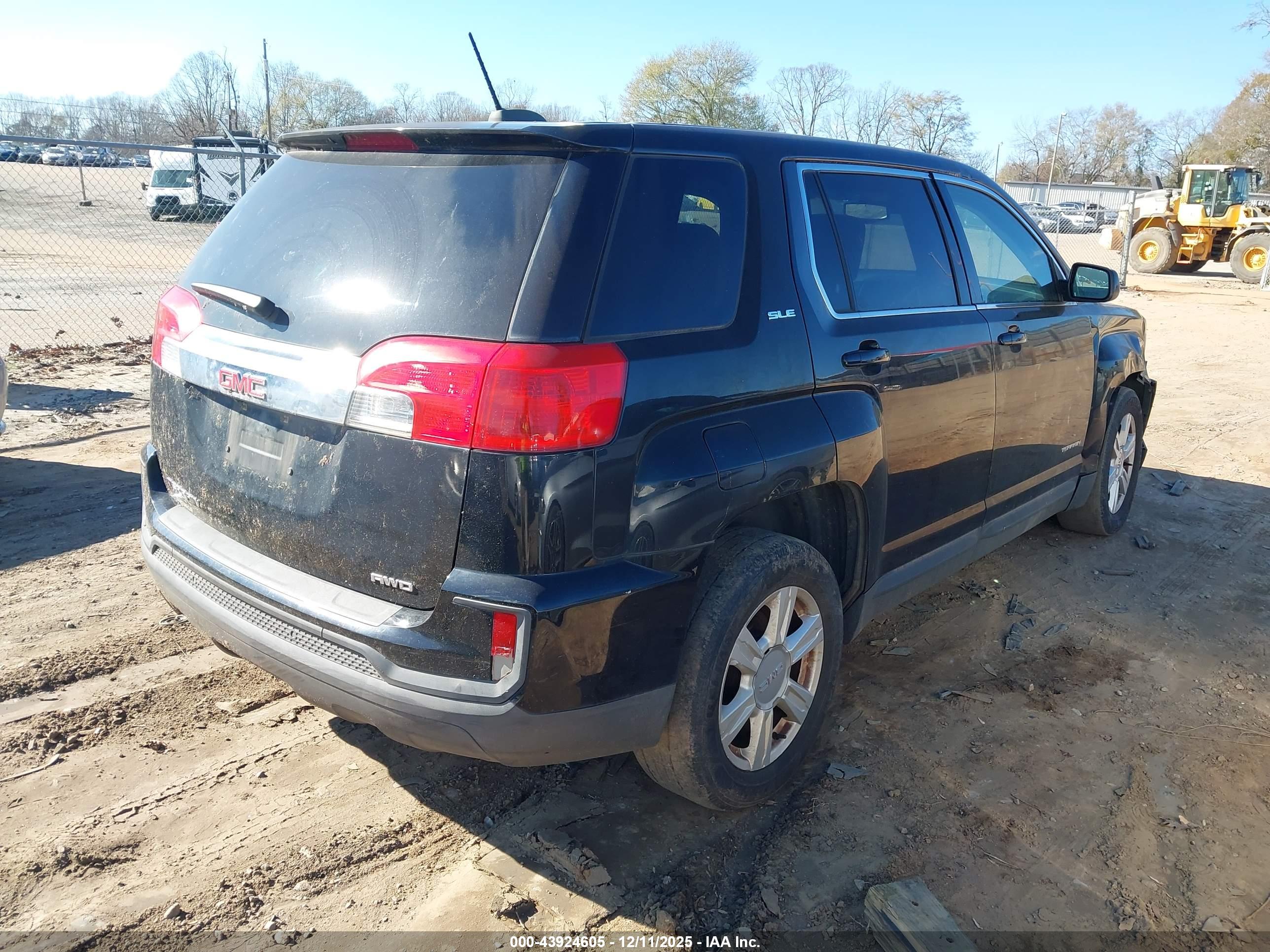 GMC TERRAIN image 4