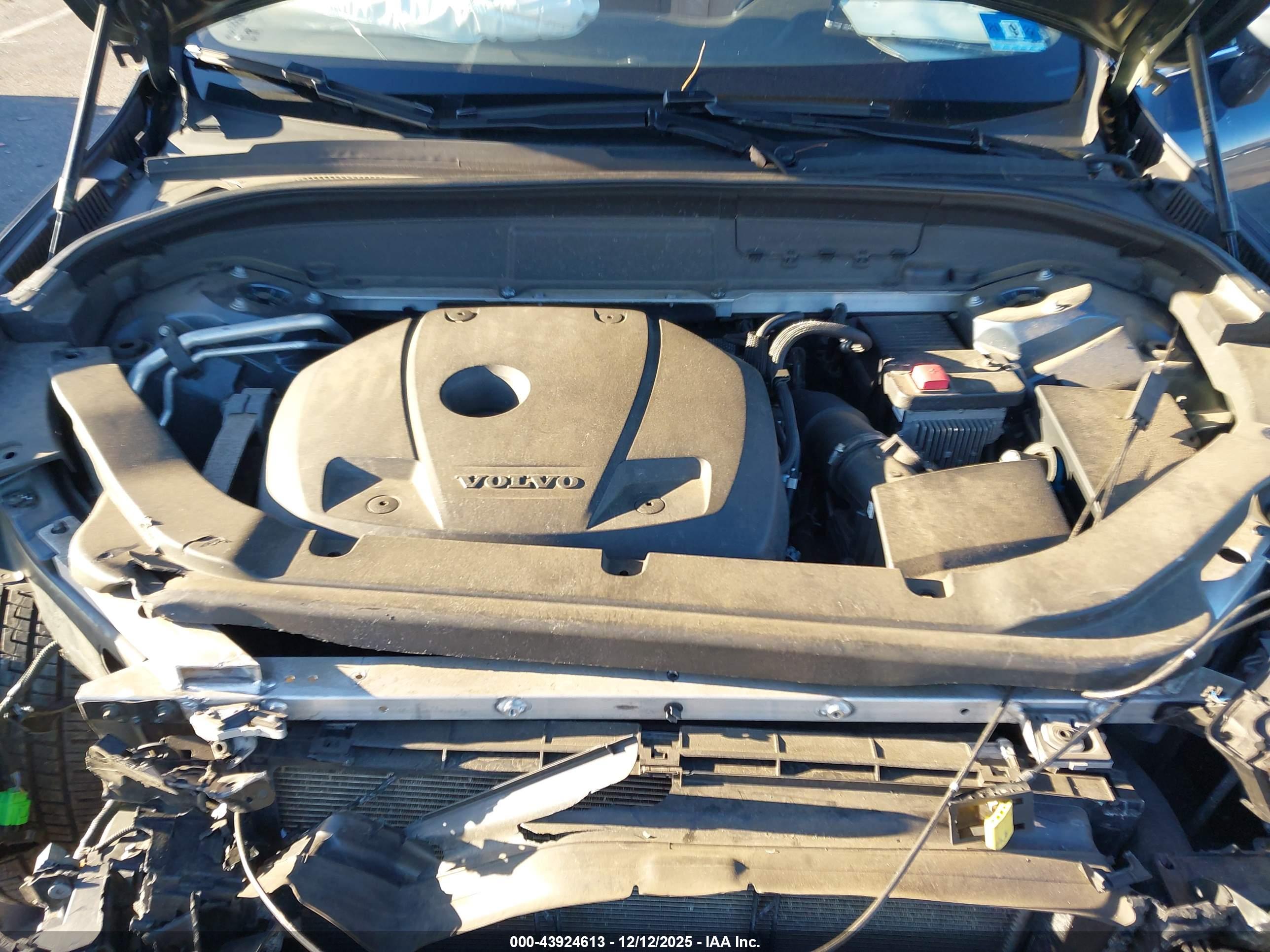 VOLVO XC60 image 10
