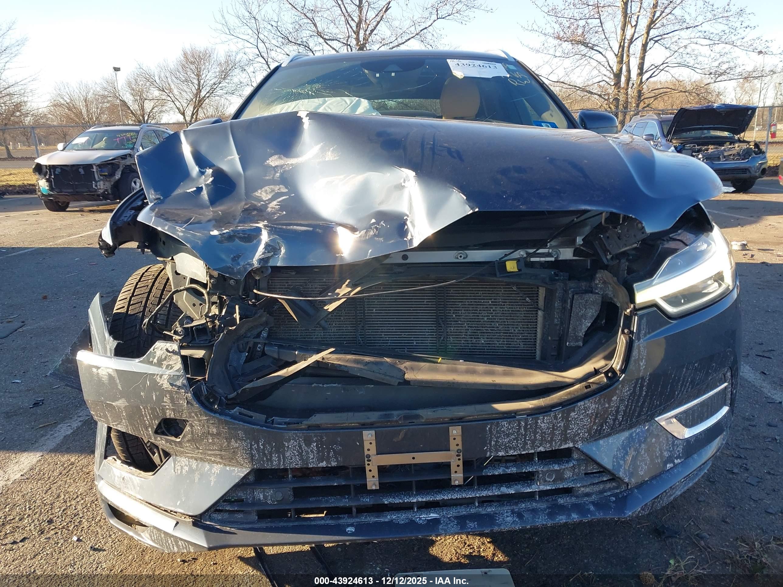 VOLVO XC60 image 6