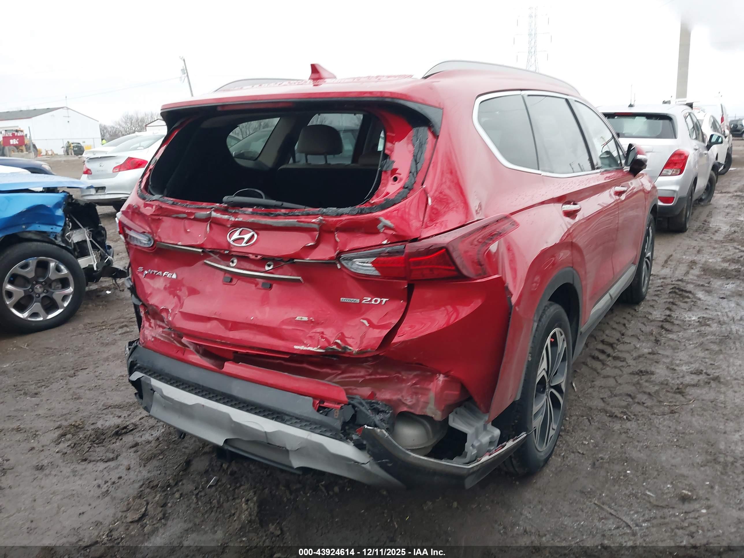HYUNDAI SANTA image 4