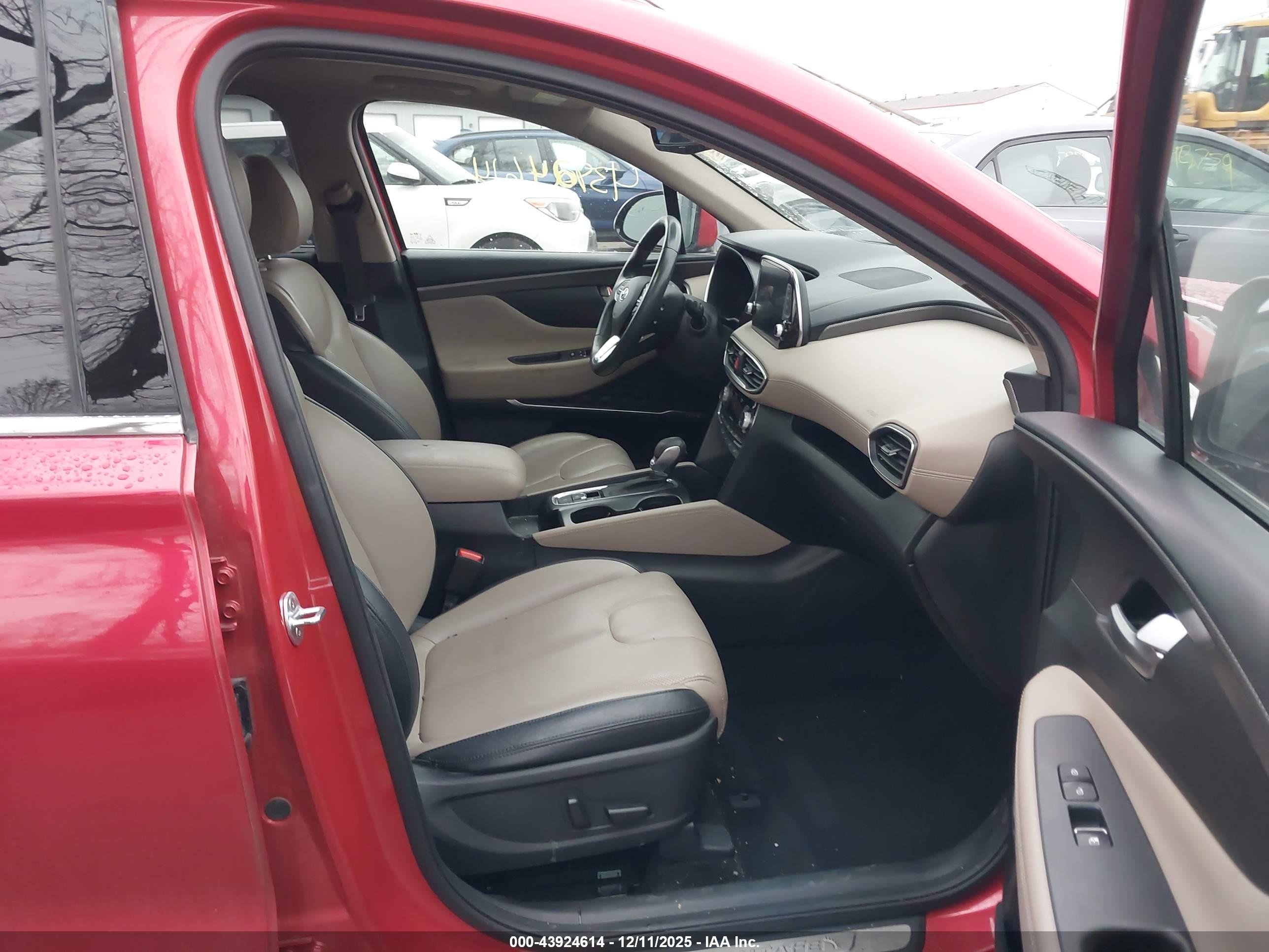 HYUNDAI SANTA image 5