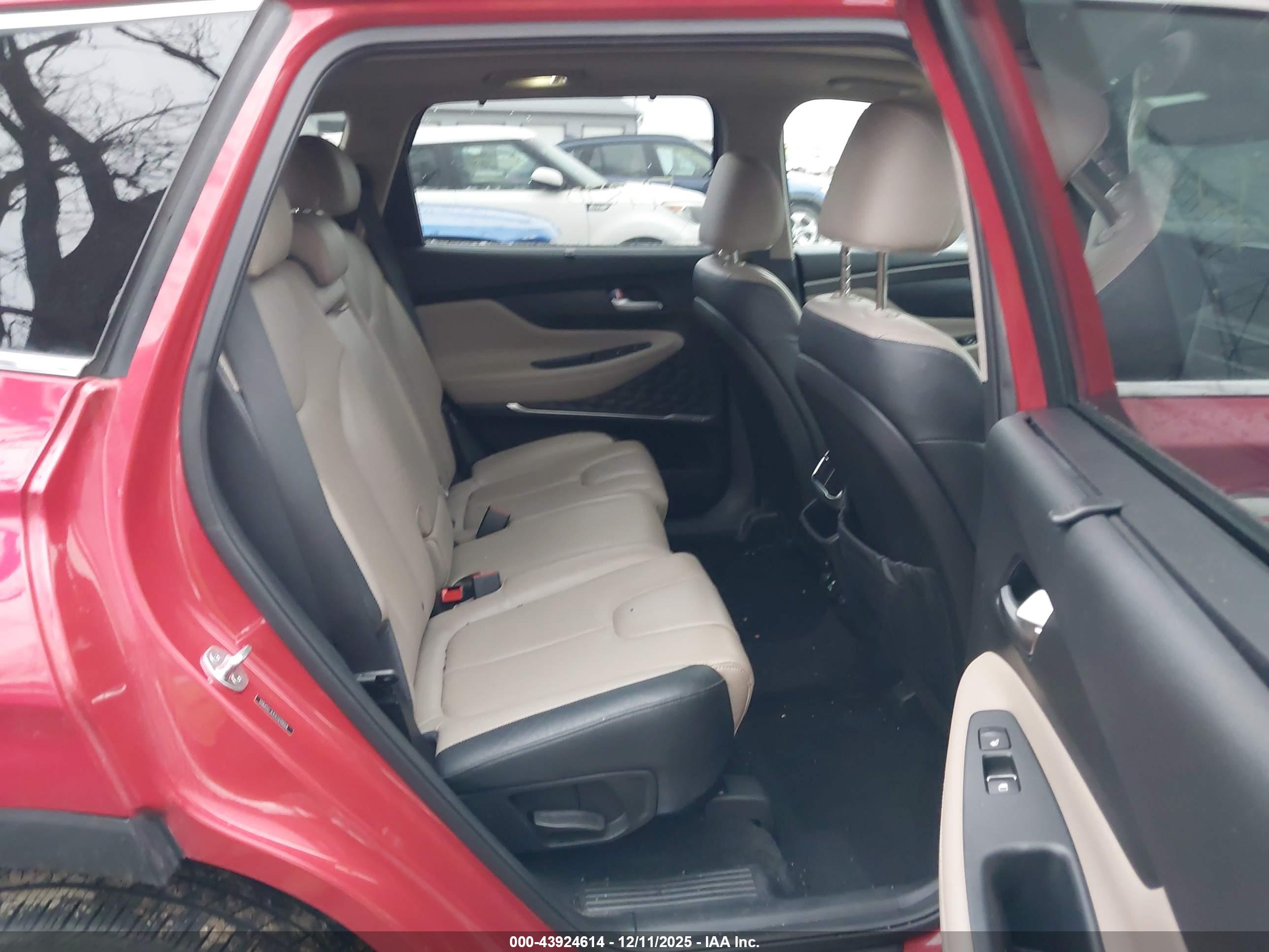 HYUNDAI SANTA image 8