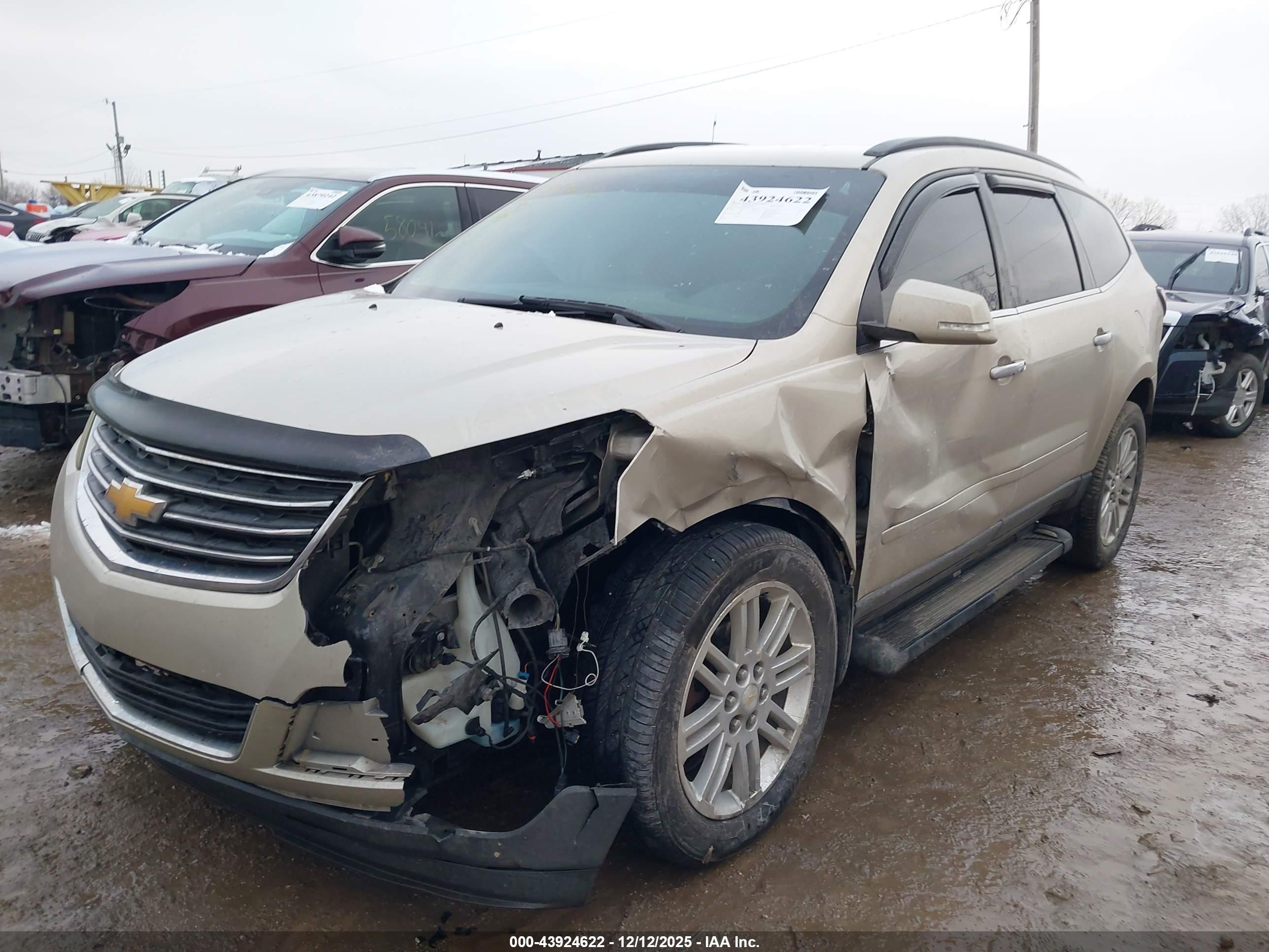 CHEVROLET TRAVERSE image 6