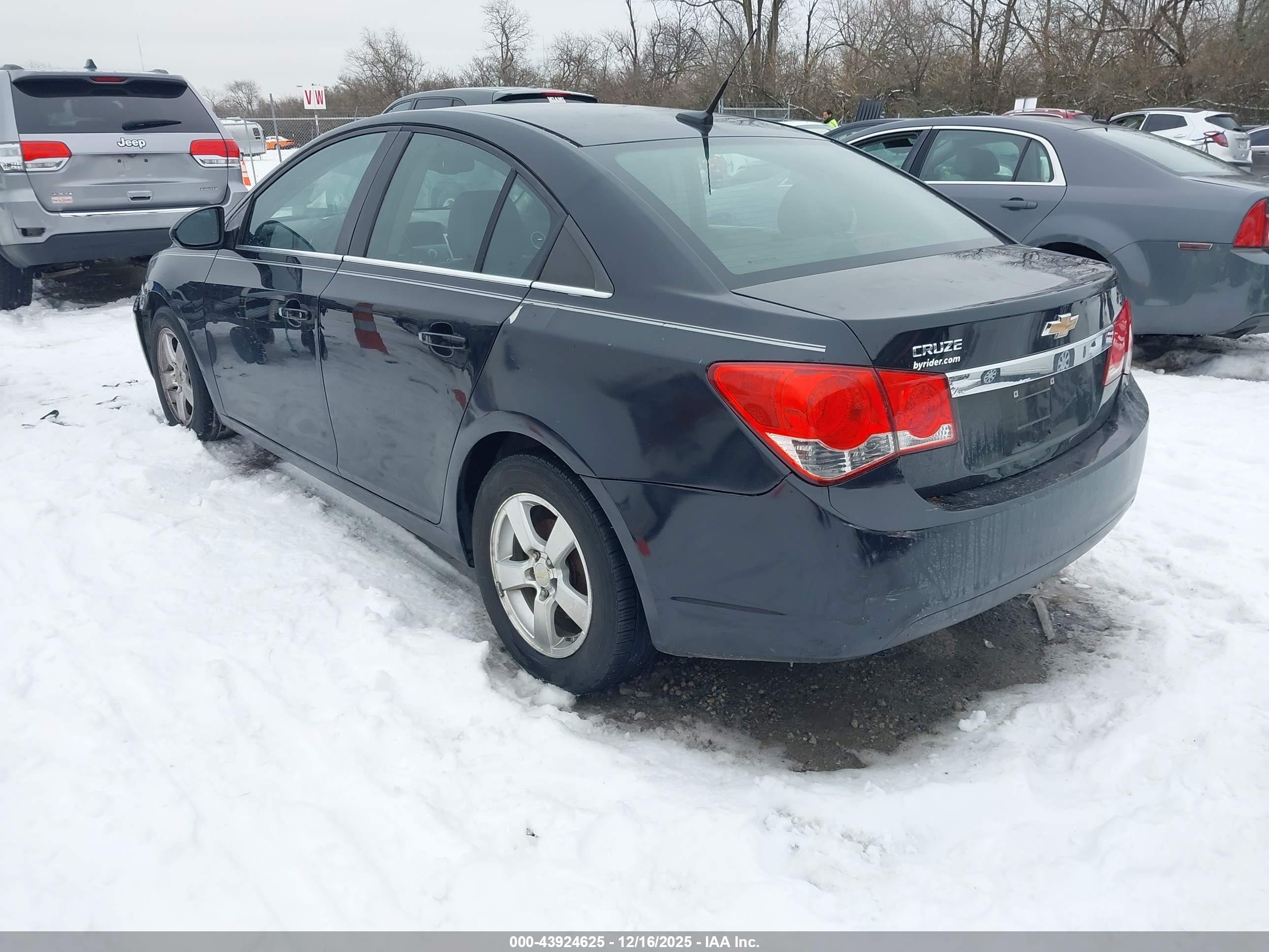 CHEVROLET CRUZE image 3
