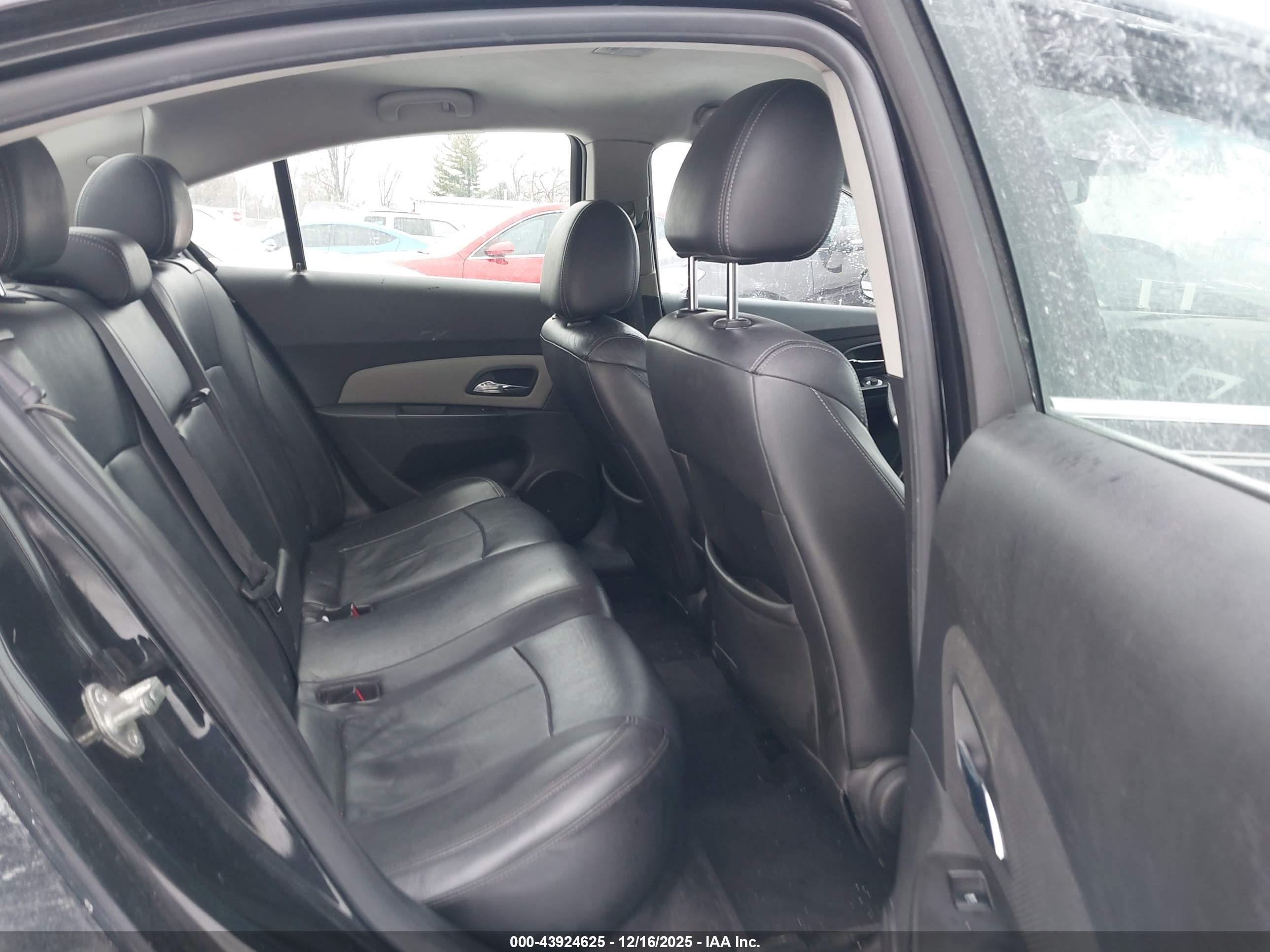 CHEVROLET CRUZE image 8