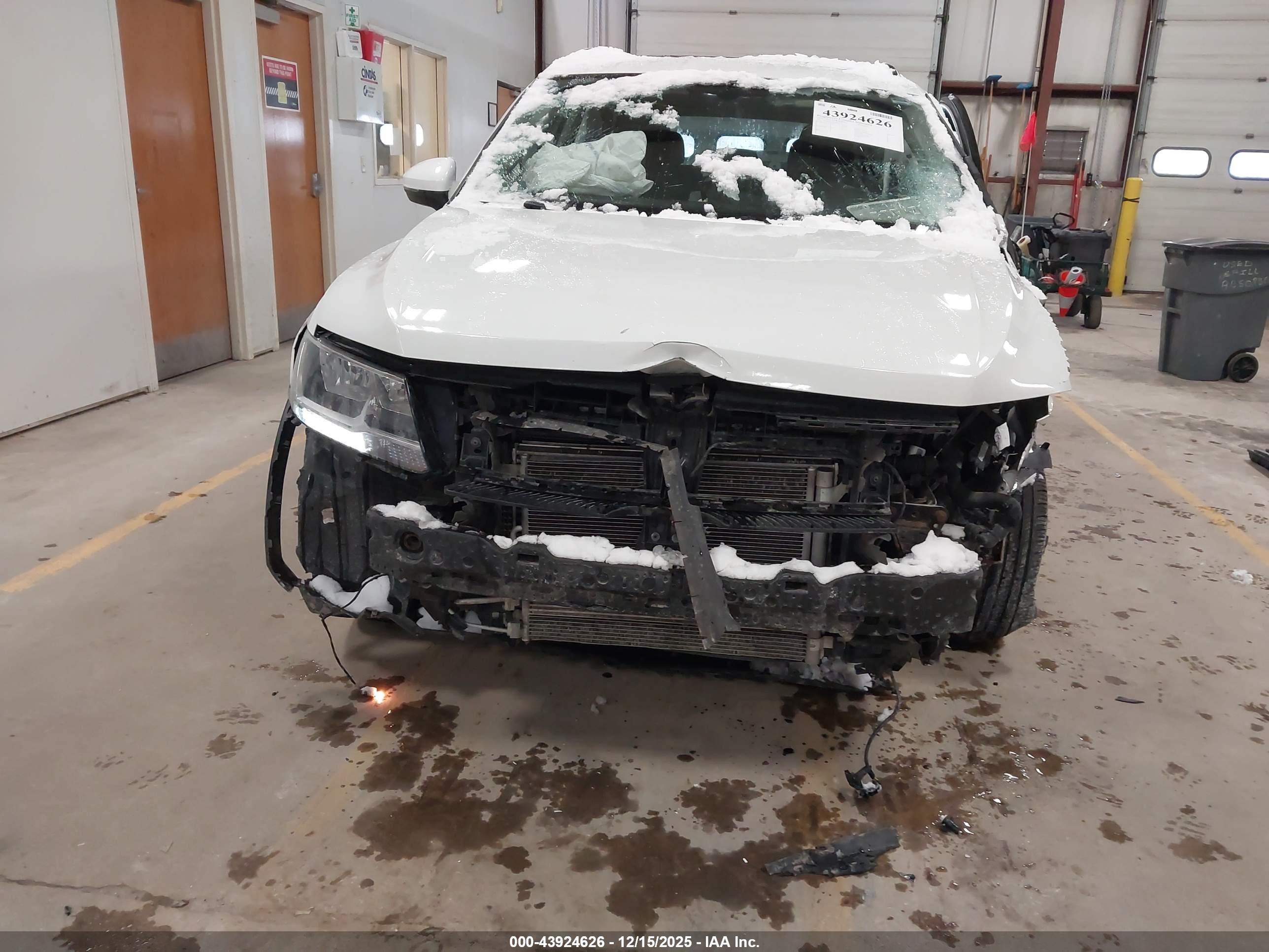 VOLKSWAGEN TIGUAN image 6