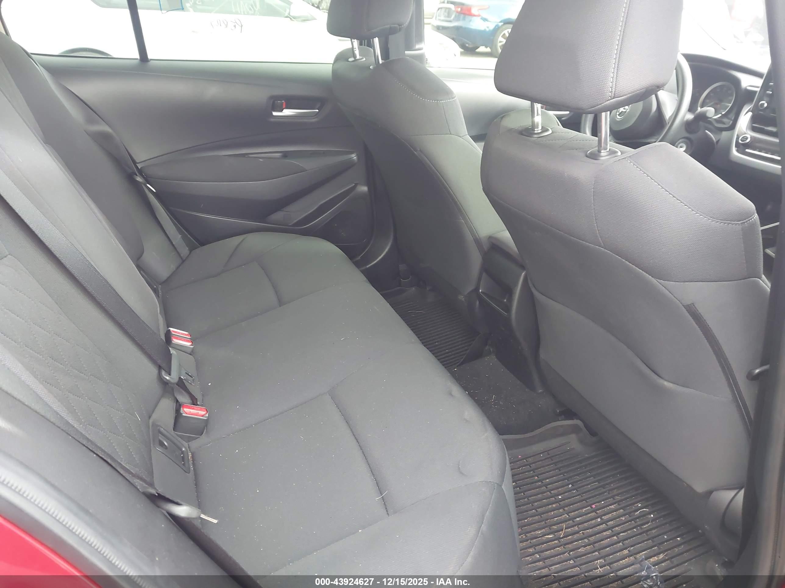 TOYOTA COROLLA image 8