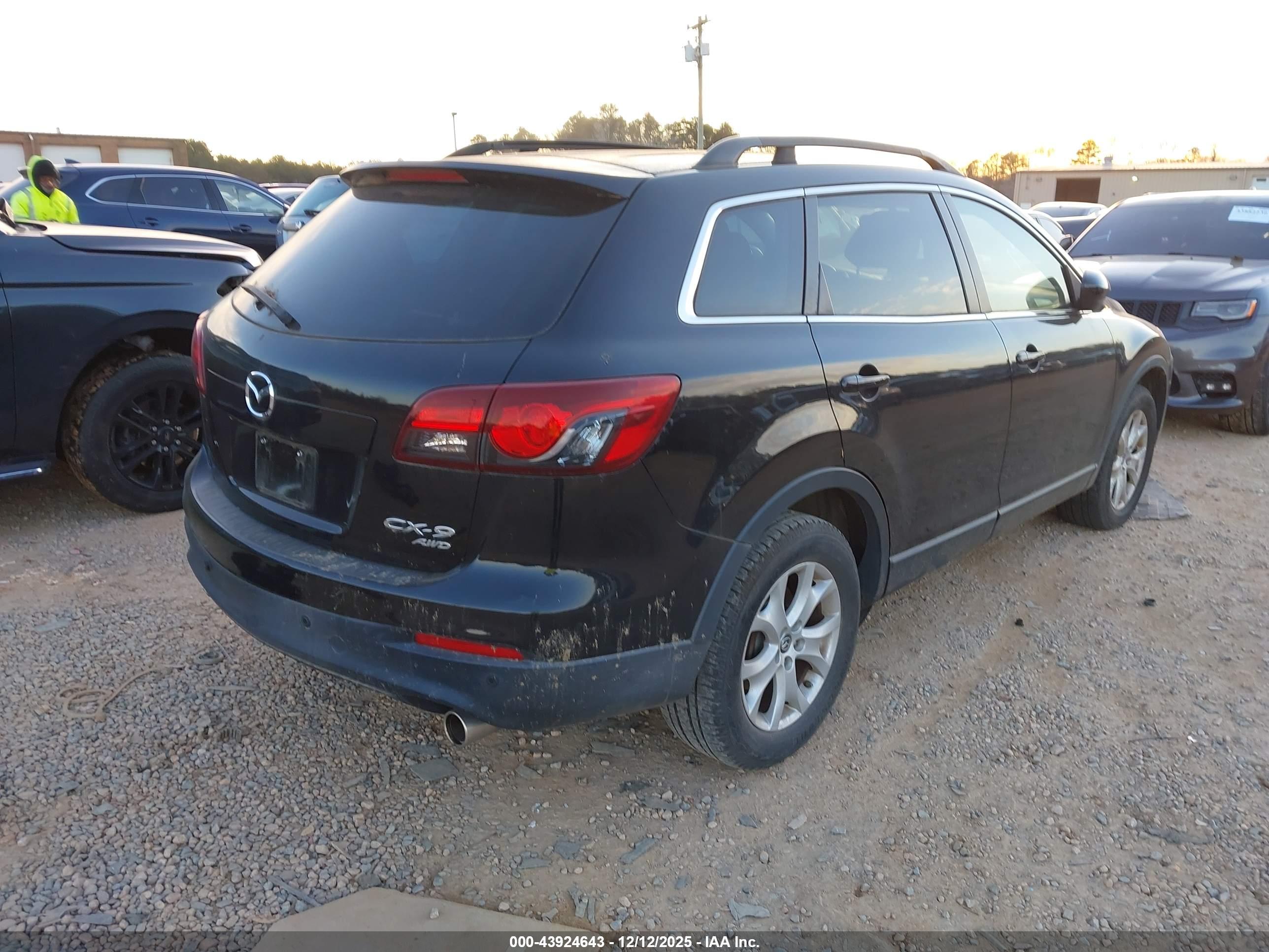 MAZDA CX-9 image 4